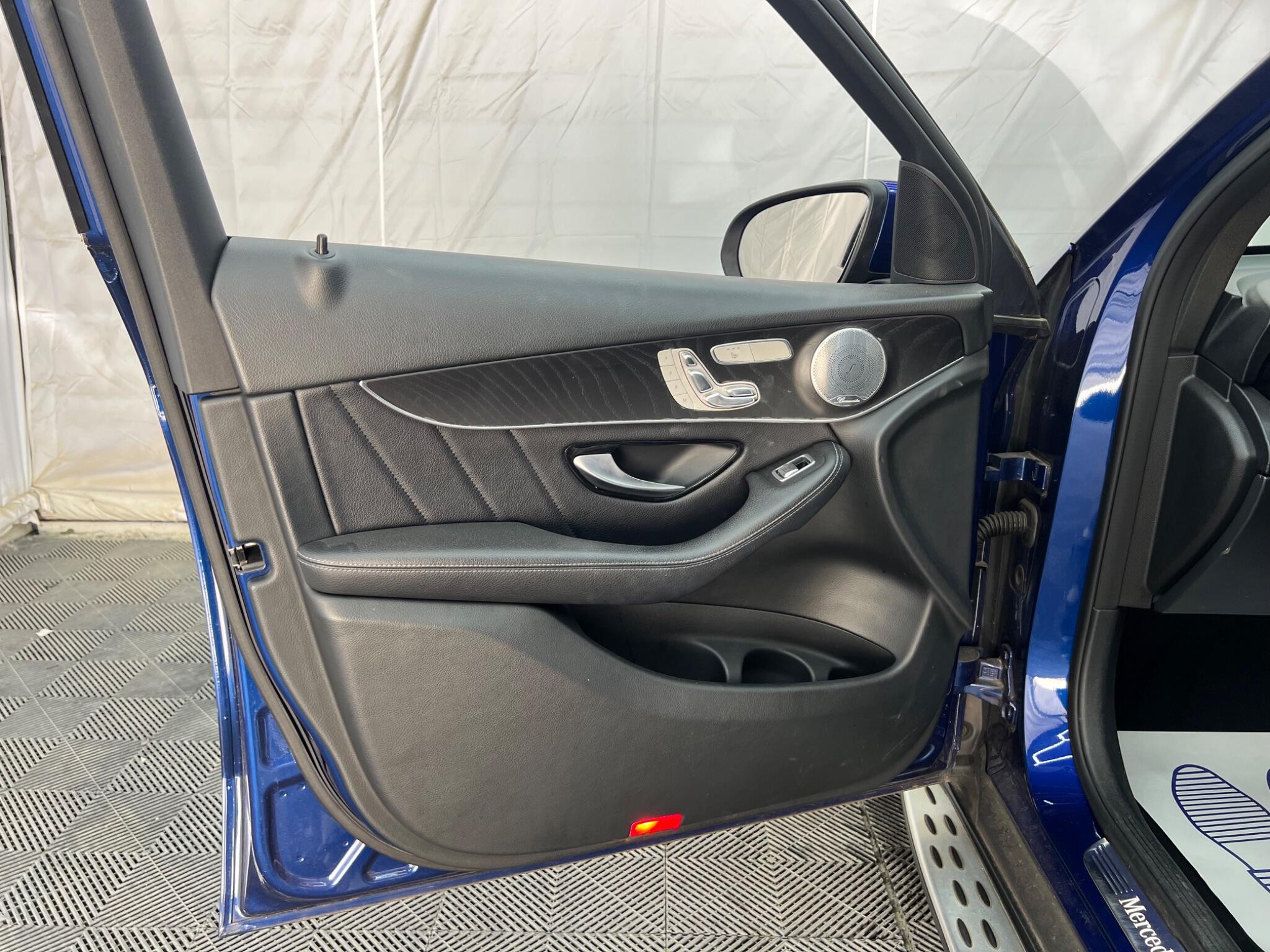 Mercedes-Benz GLC view 36