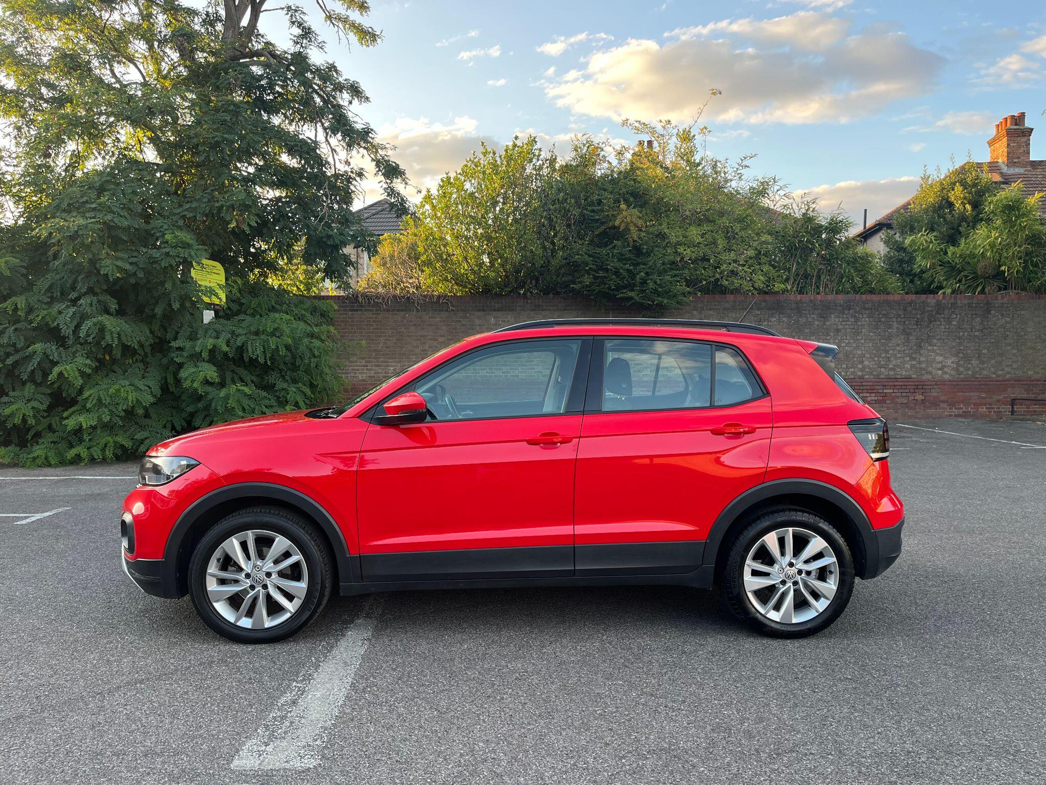 Volkswagen T-Cross view 6
