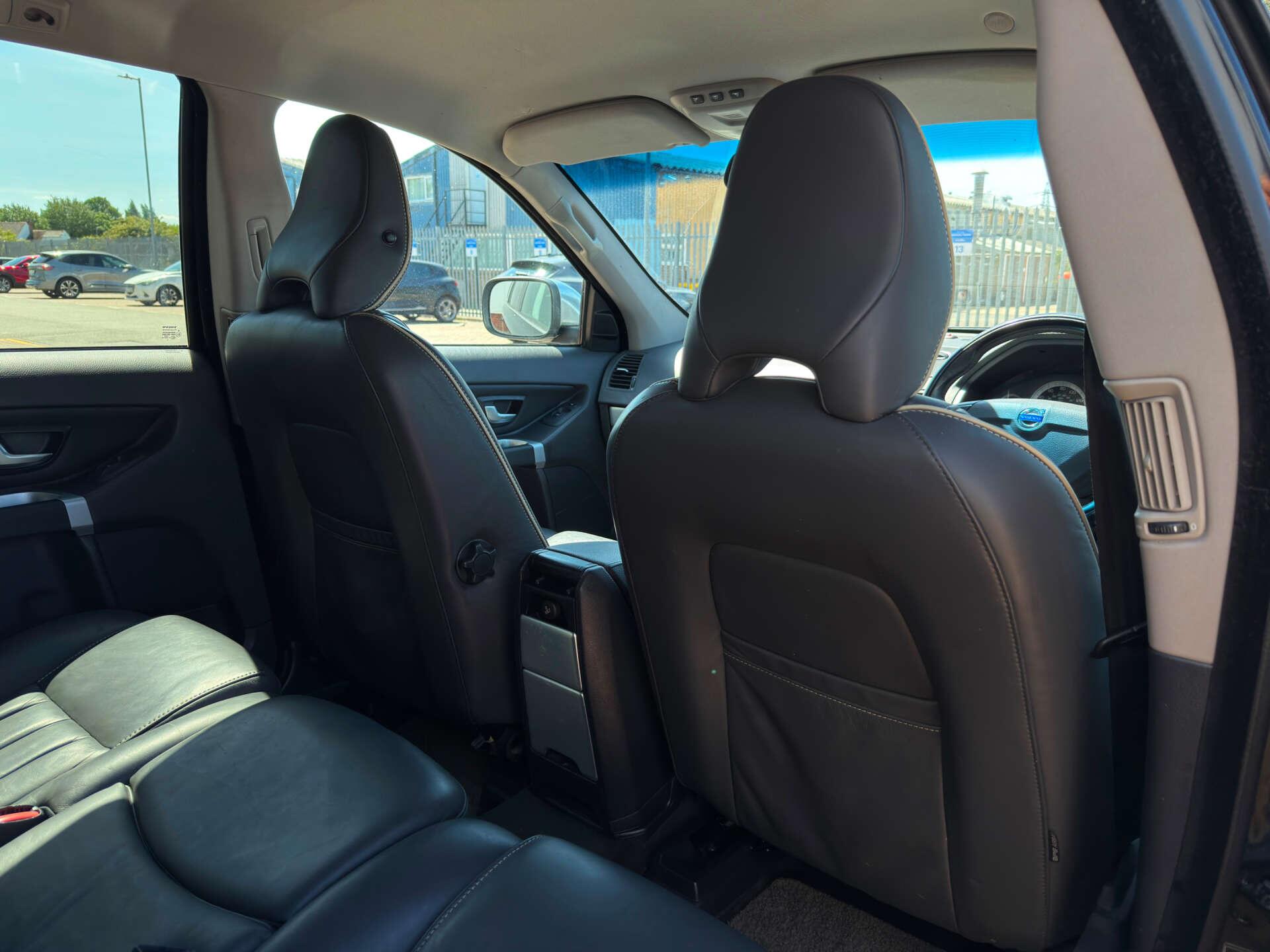 Volvo XC90 view 24