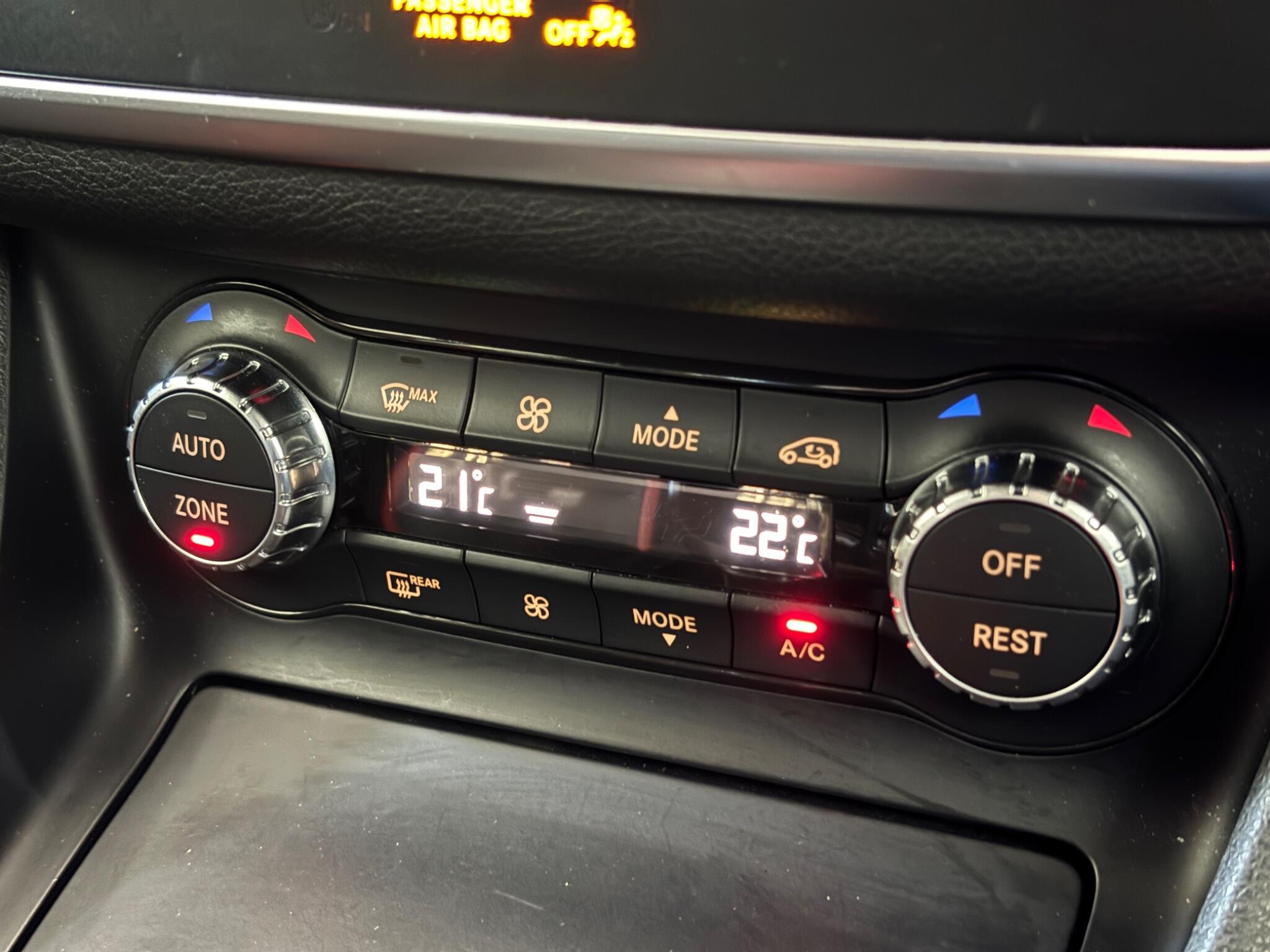 Mercedes-Benz Gla view 42