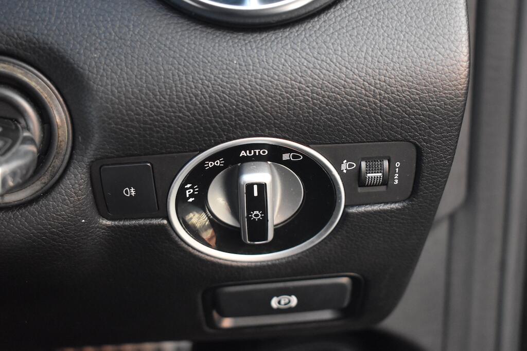 Mercedes-Benz SLK view 36