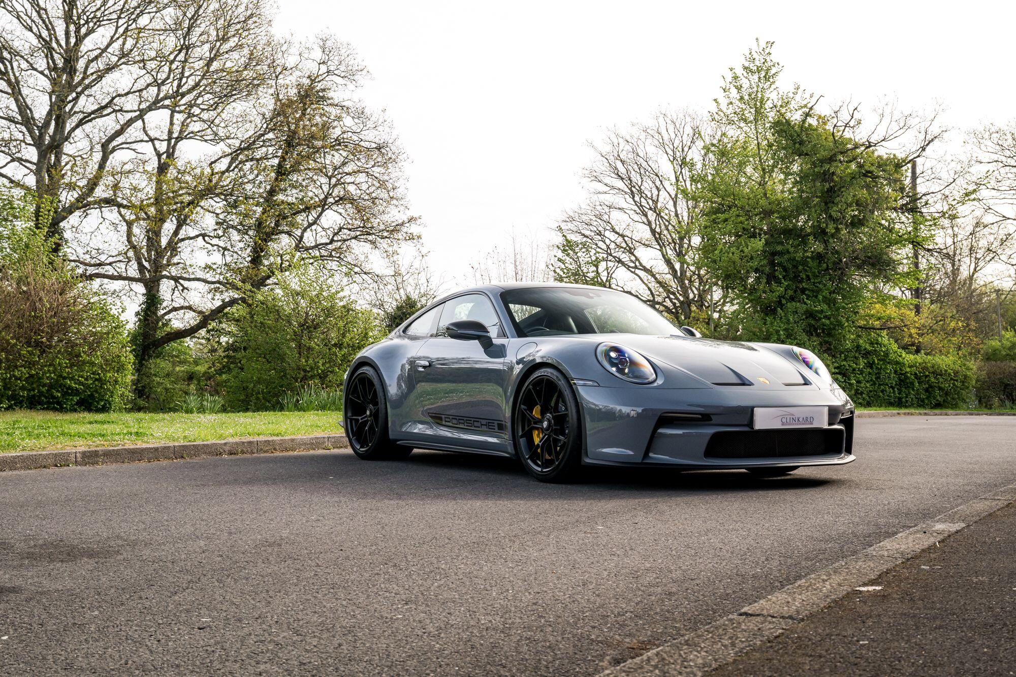 Porsche 911 view 9