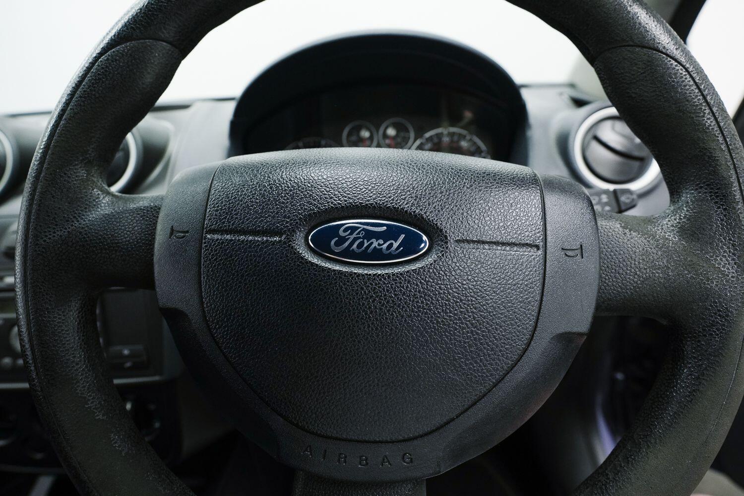 Ford Fiesta view 20