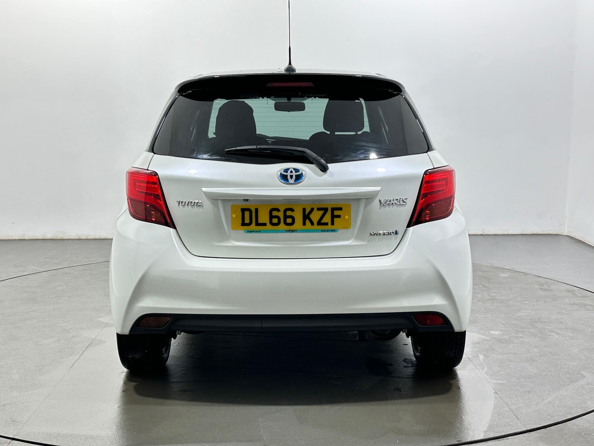 Toyota Yaris view 7