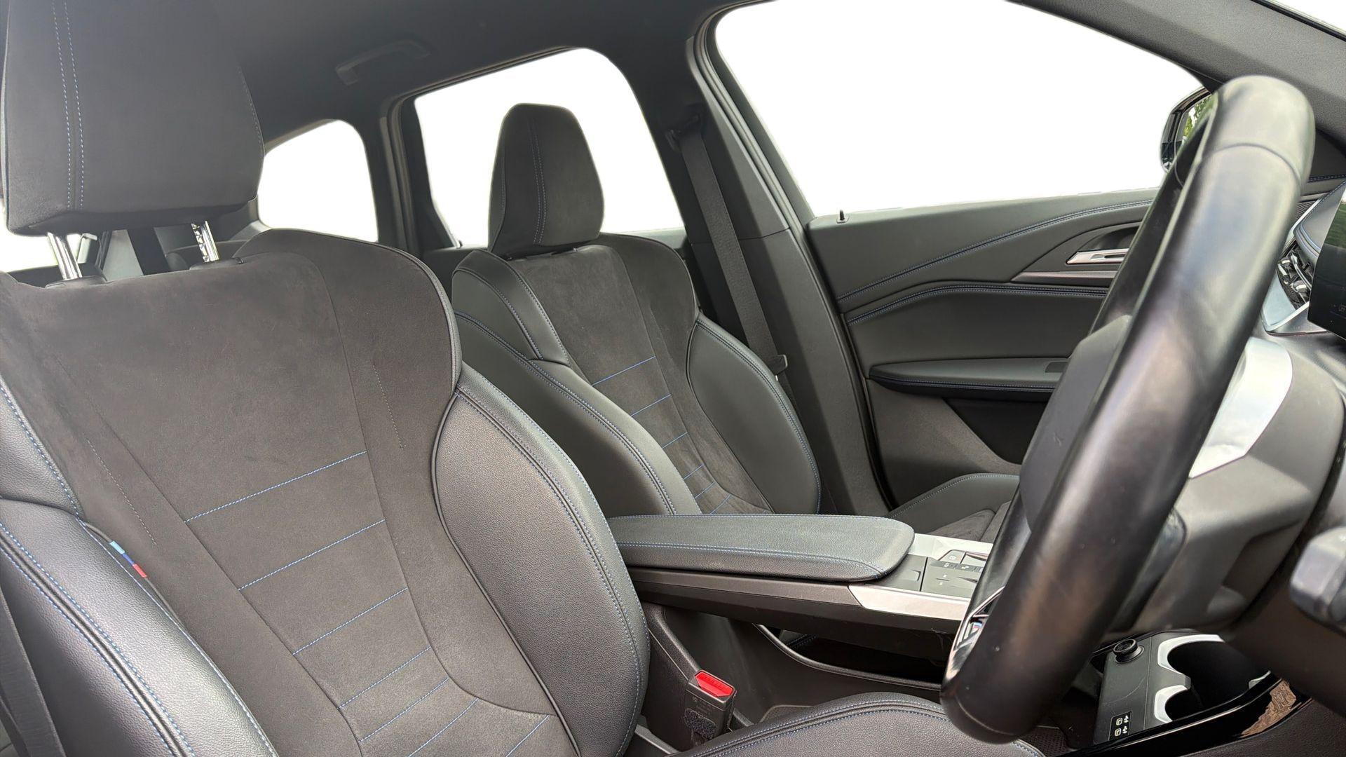 BMW Ix1 view 11