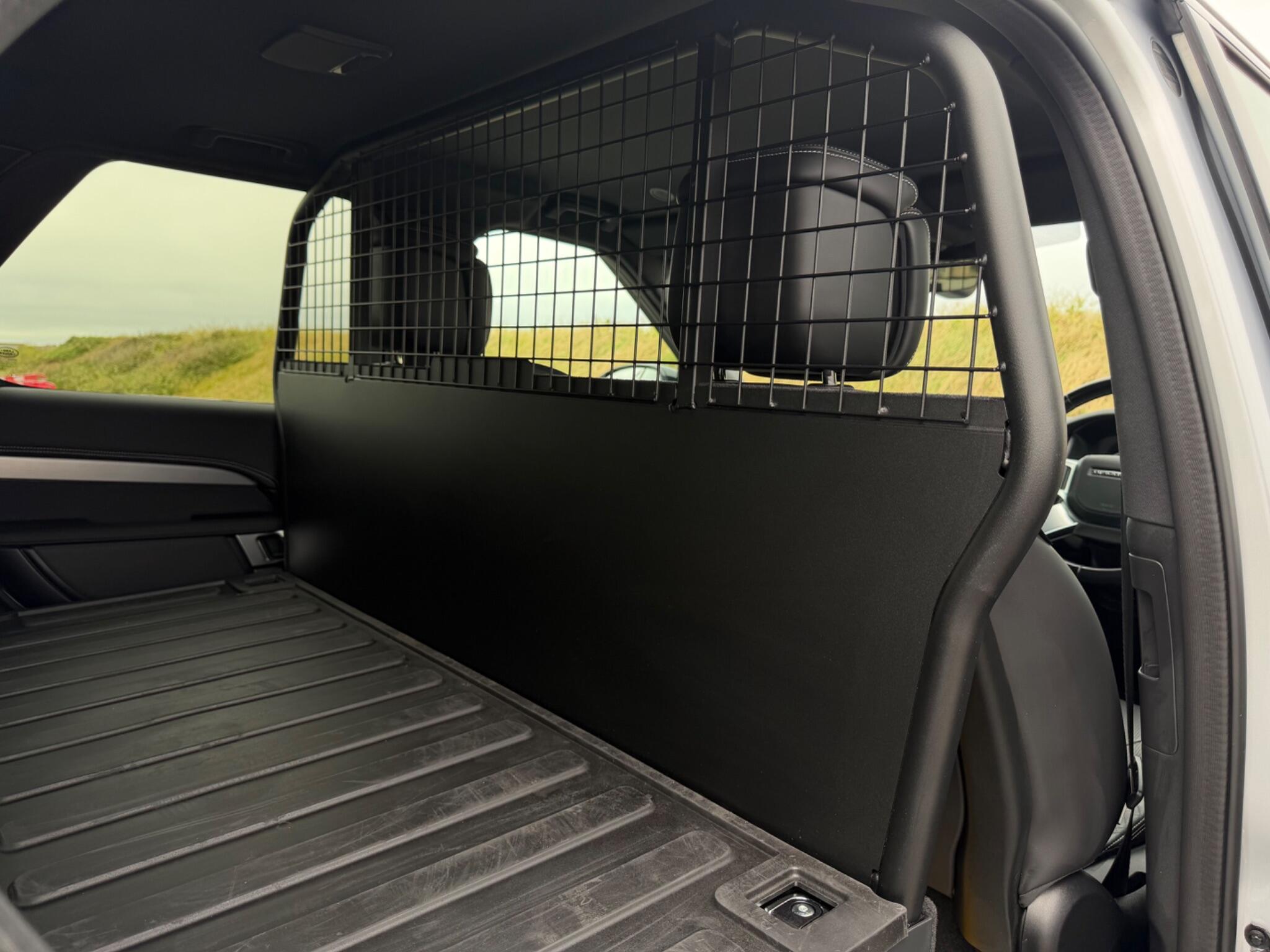 Land Rover Discovery 3 view 27