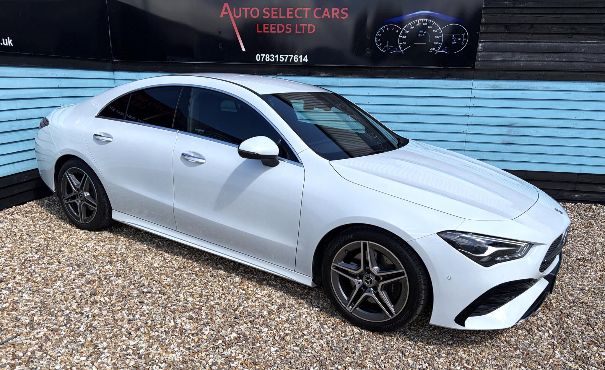 Mercedes-Benz Cla view 14