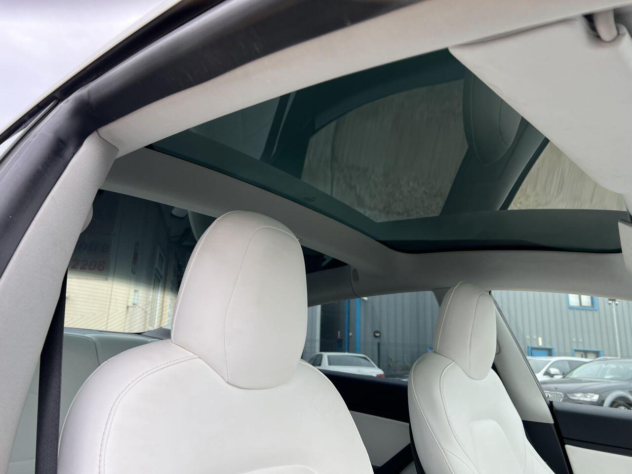 Tesla Model 3 view 18