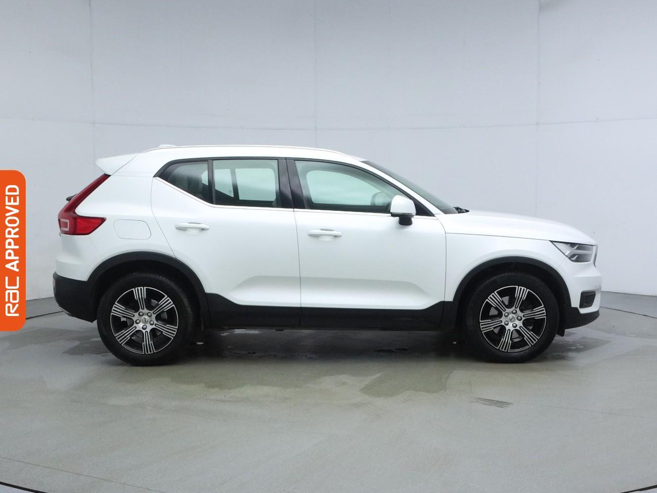 Volvo XC40 view 6