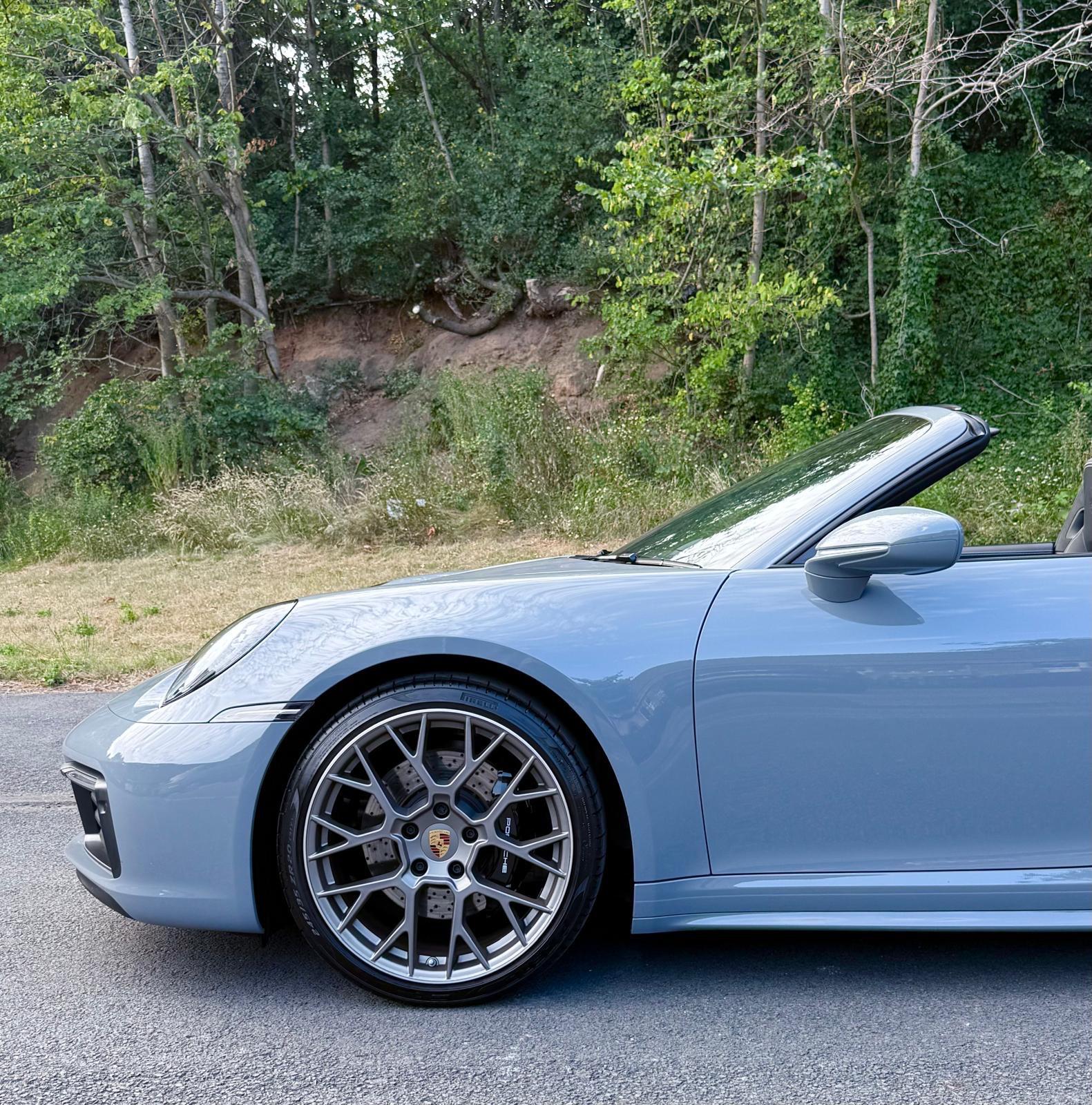 Porsche 911 view 60
