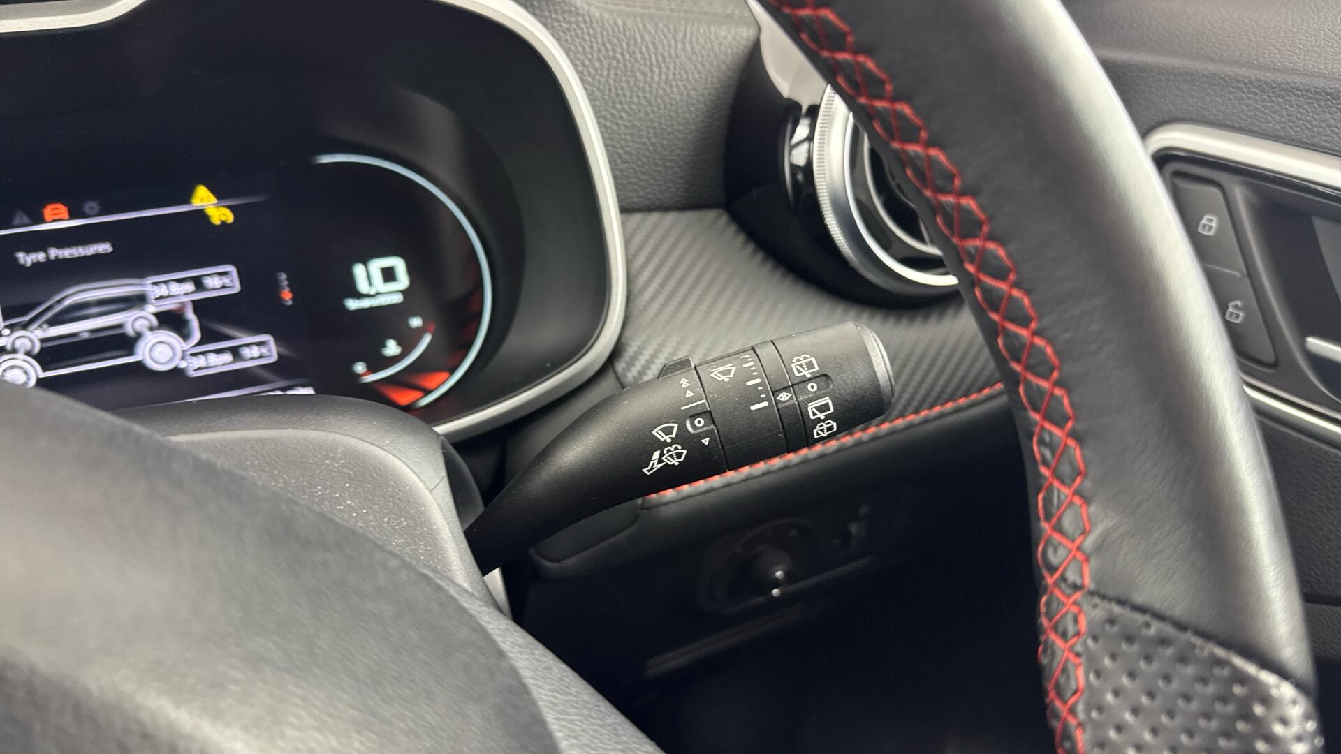 MG ZS view 35