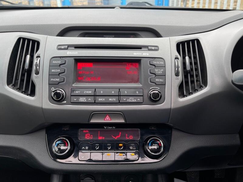 2015 Kia Sportage image 17