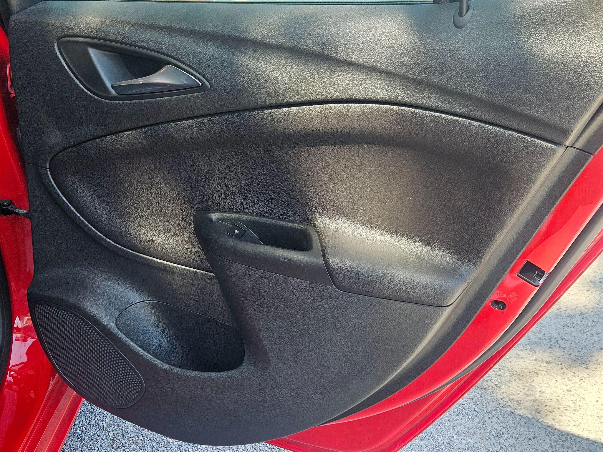 2016 Vauxhall Astra image 49