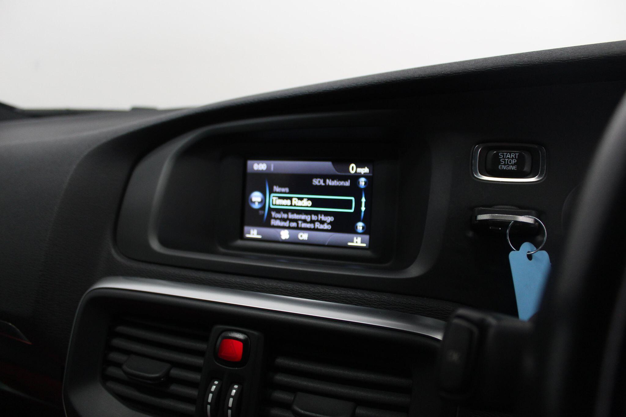 Volvo V40 view 32
