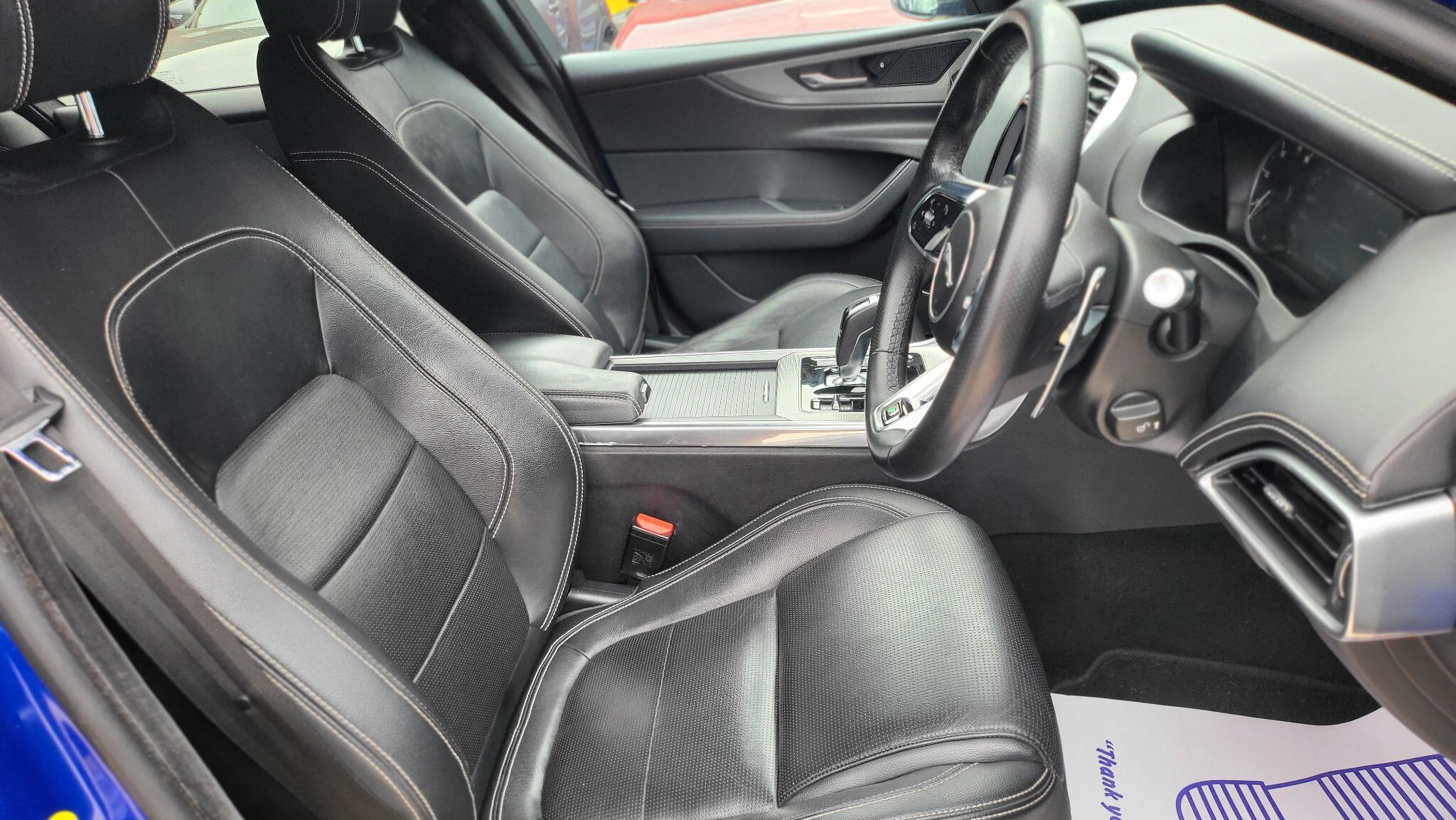 Jaguar Xe view 15