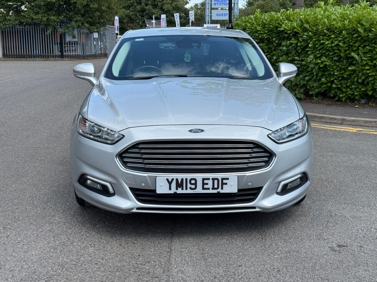 Ford Mondeo view 2