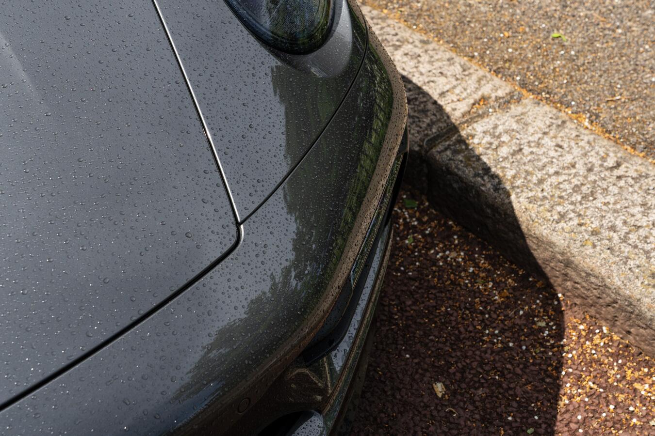 Porsche 911 view 18