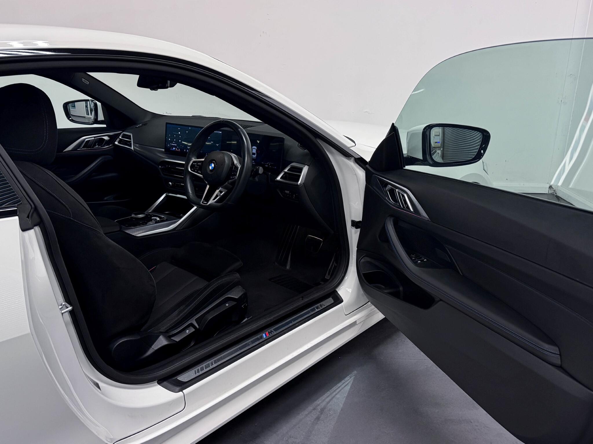 BMW 4 Series view 24