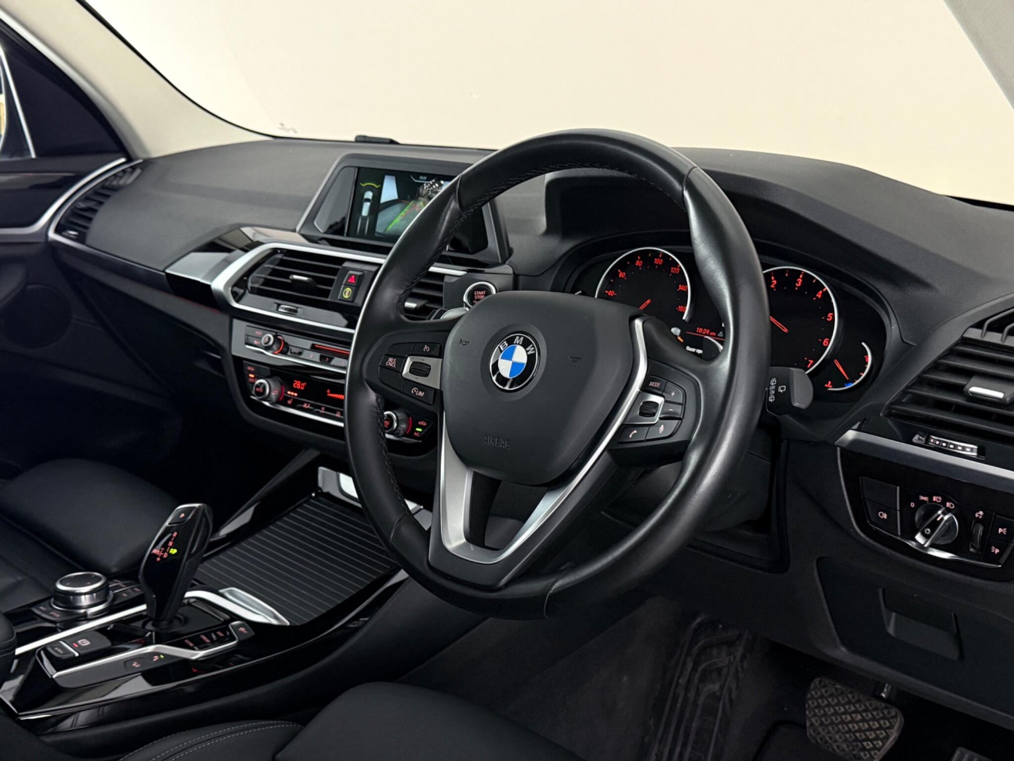 BMW X3 view 3