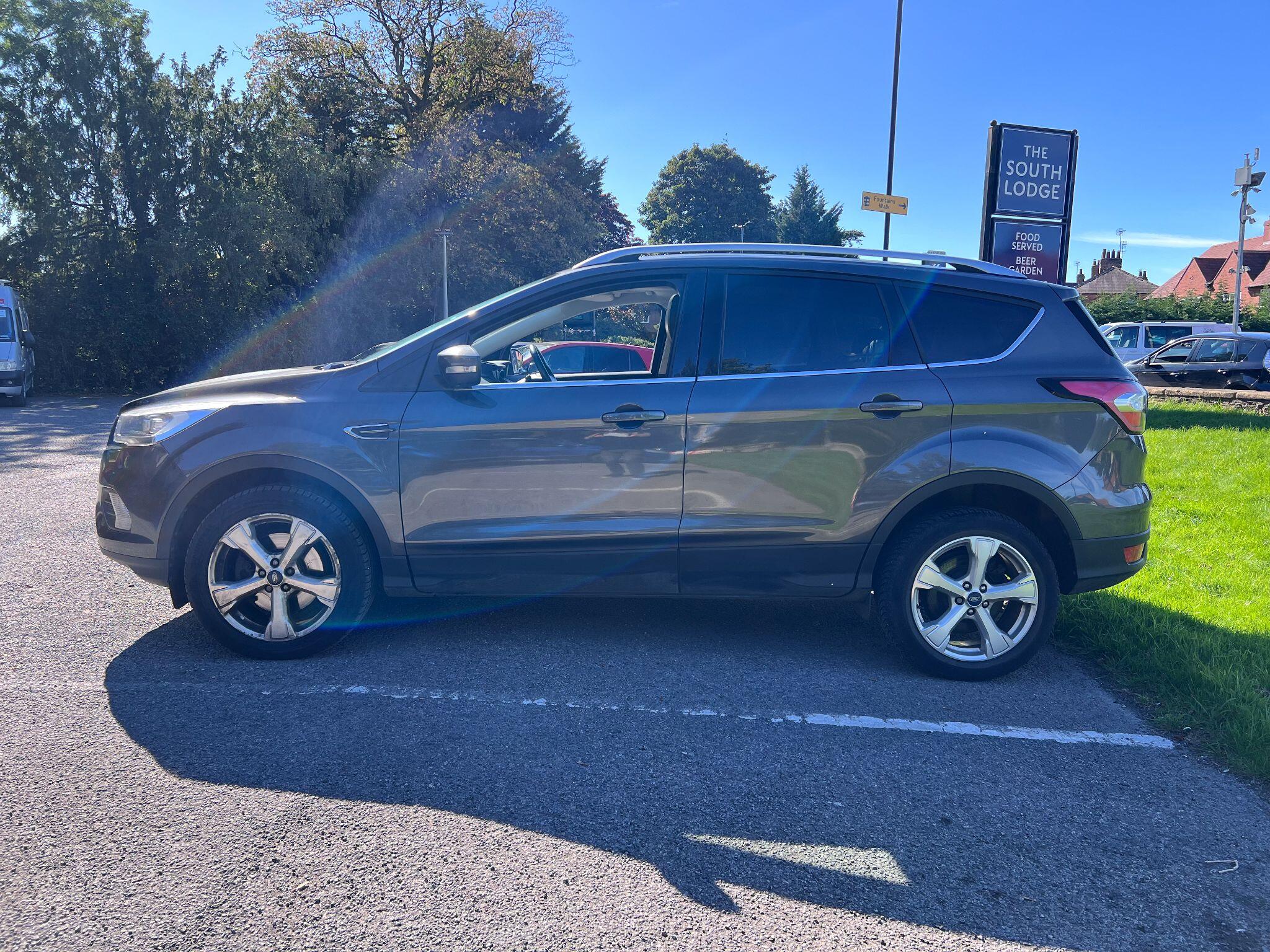Ford Kuga view 12