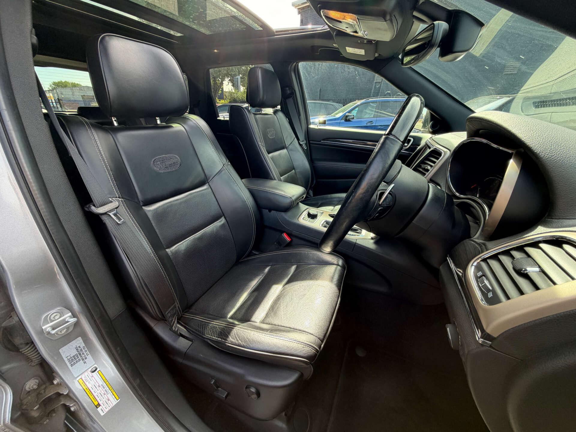 Jeep Grand Cherokee view 22