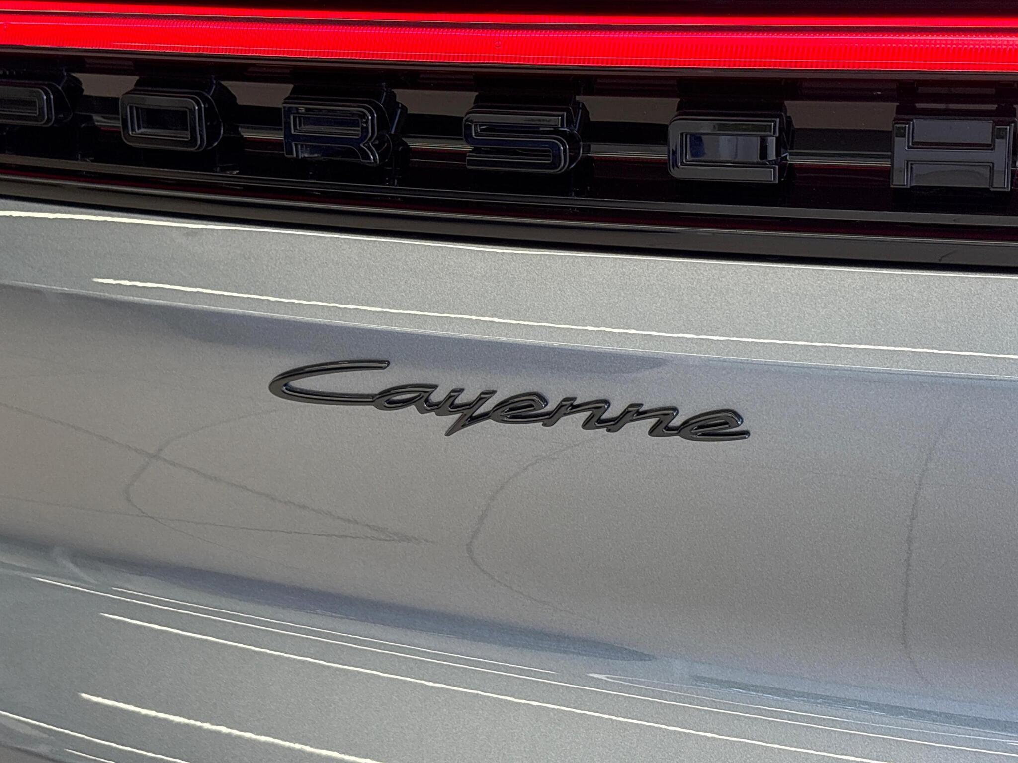 Porsche Cayenne view 47