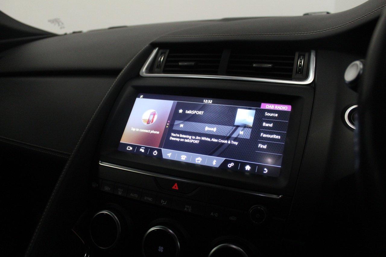 Jaguar E-Pace view 40