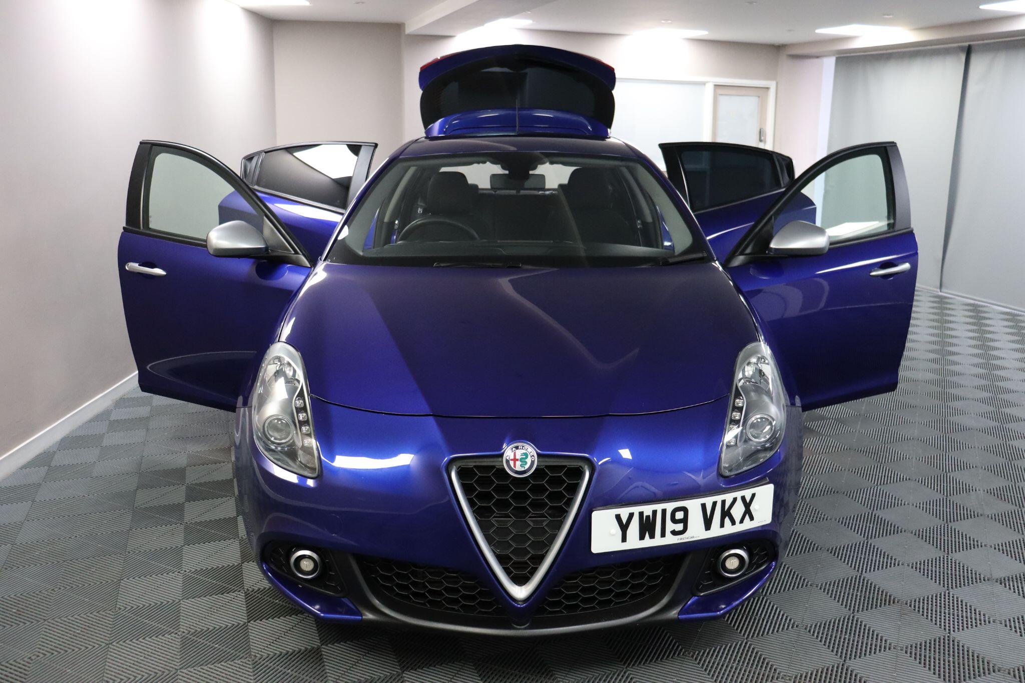 Alfa Romeo Giulietta view 6