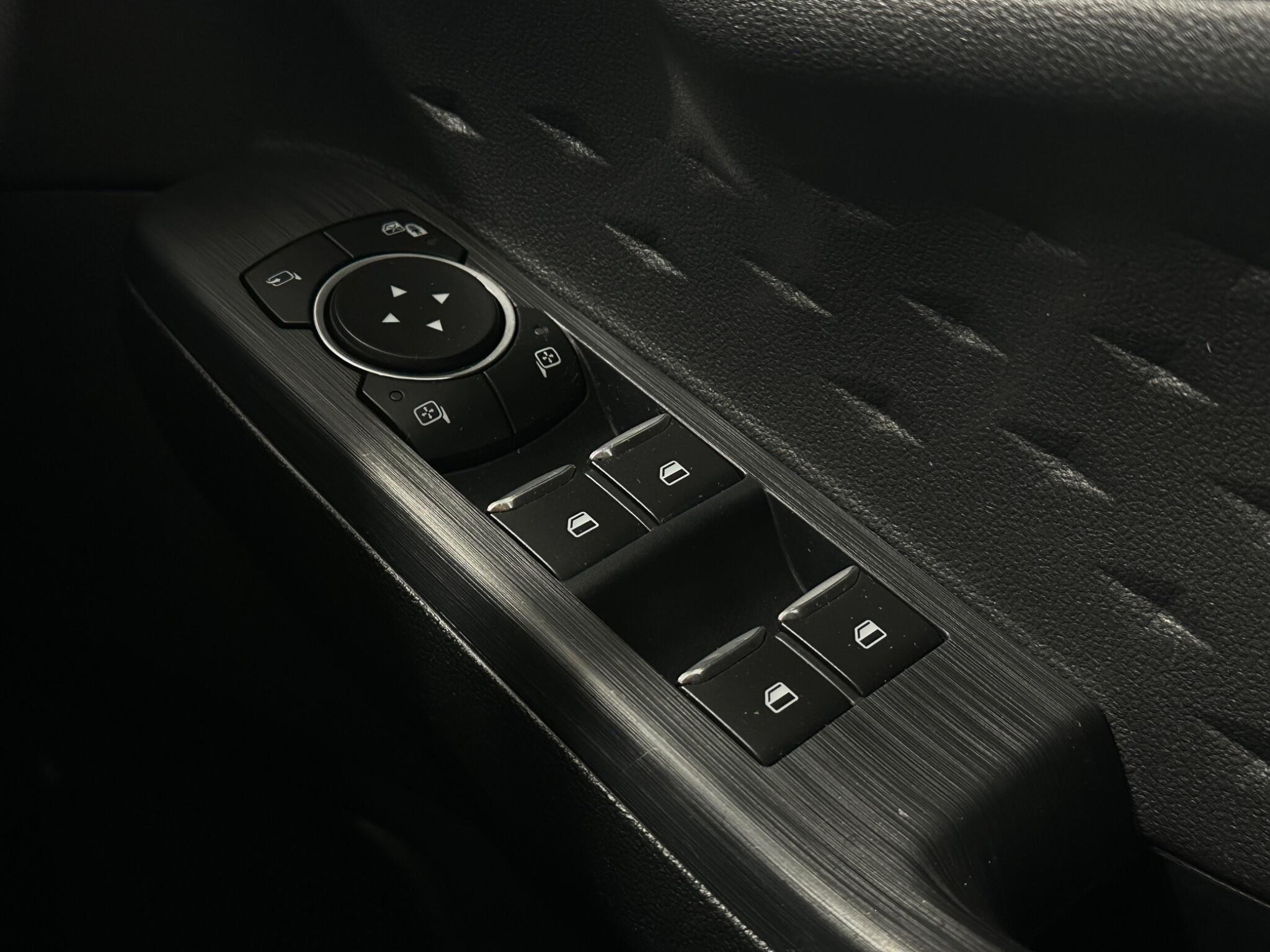 Ford Kuga view 18