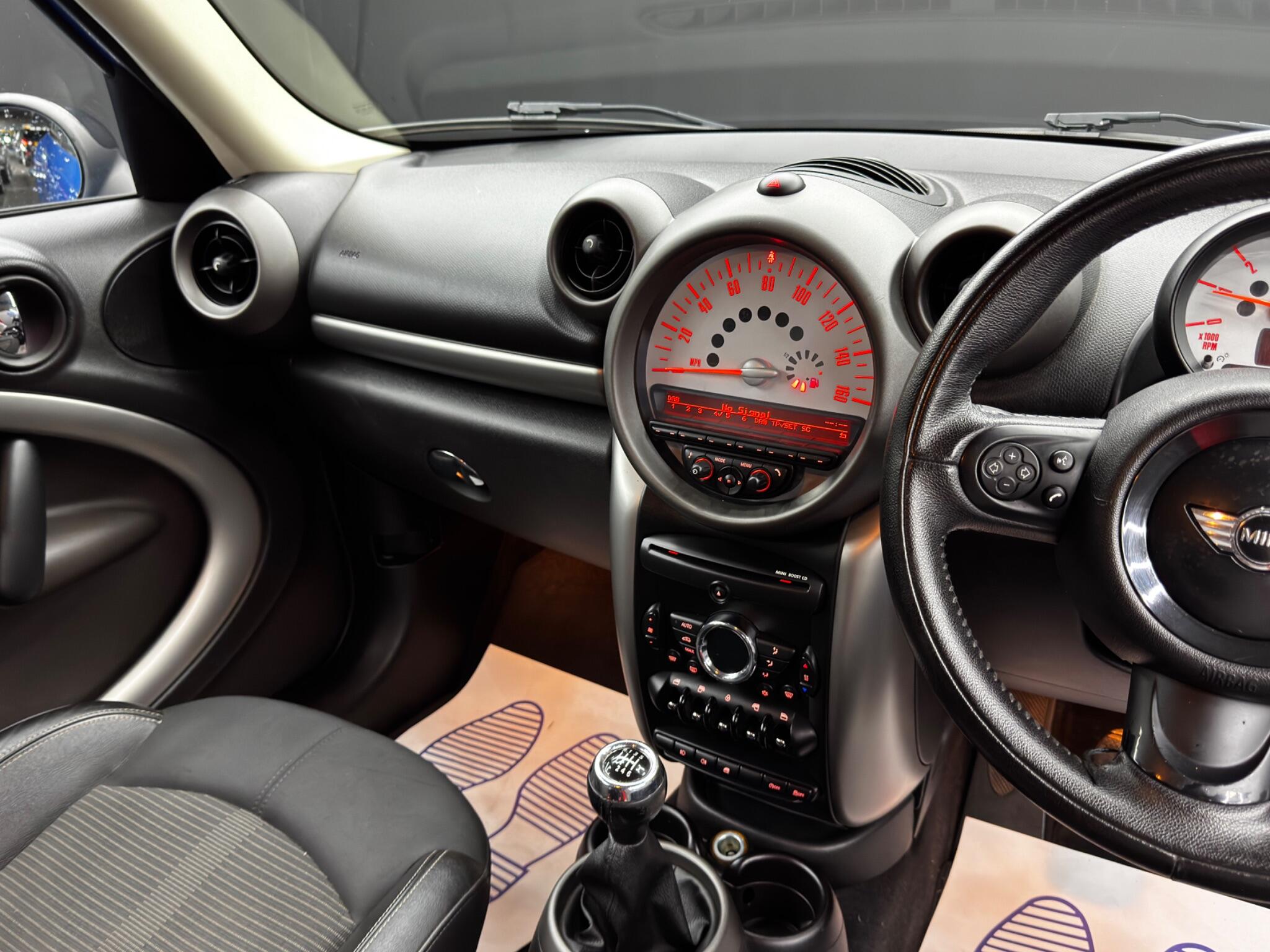 Mini Countryman view 23