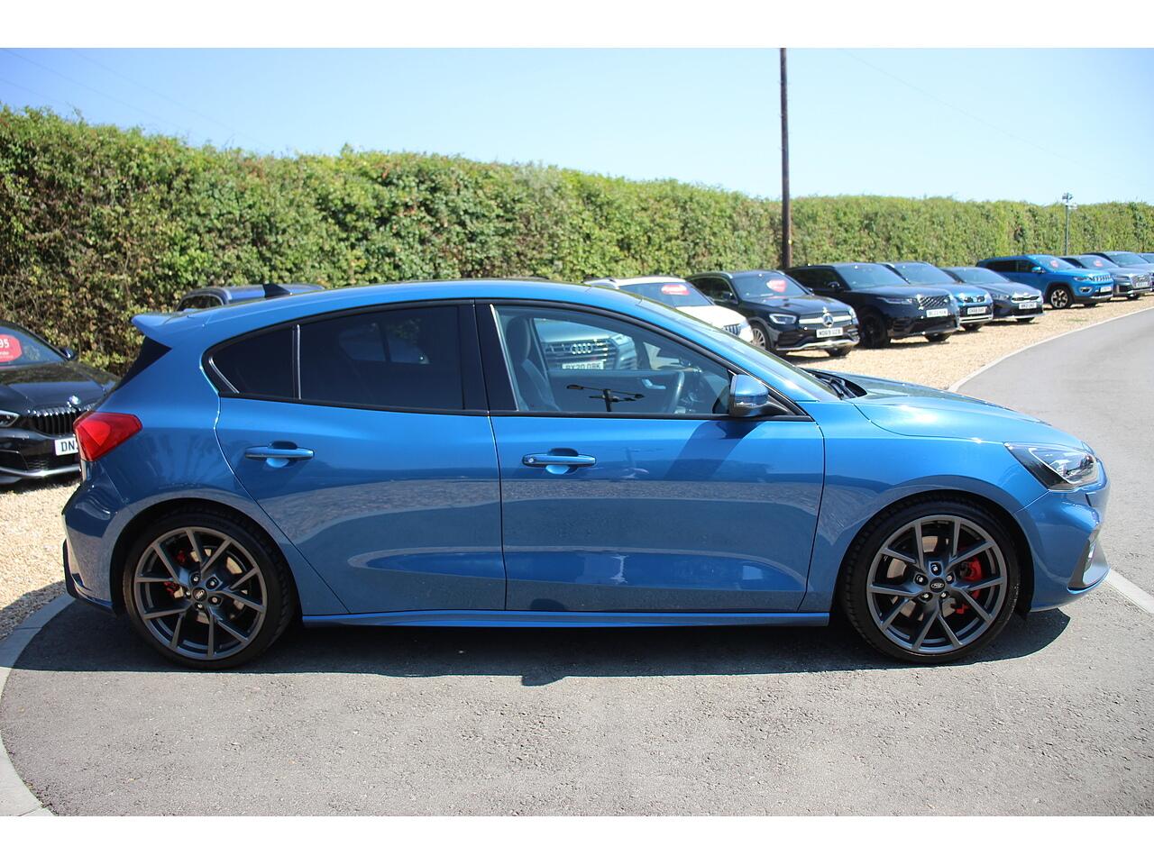 Ford Focus view 7