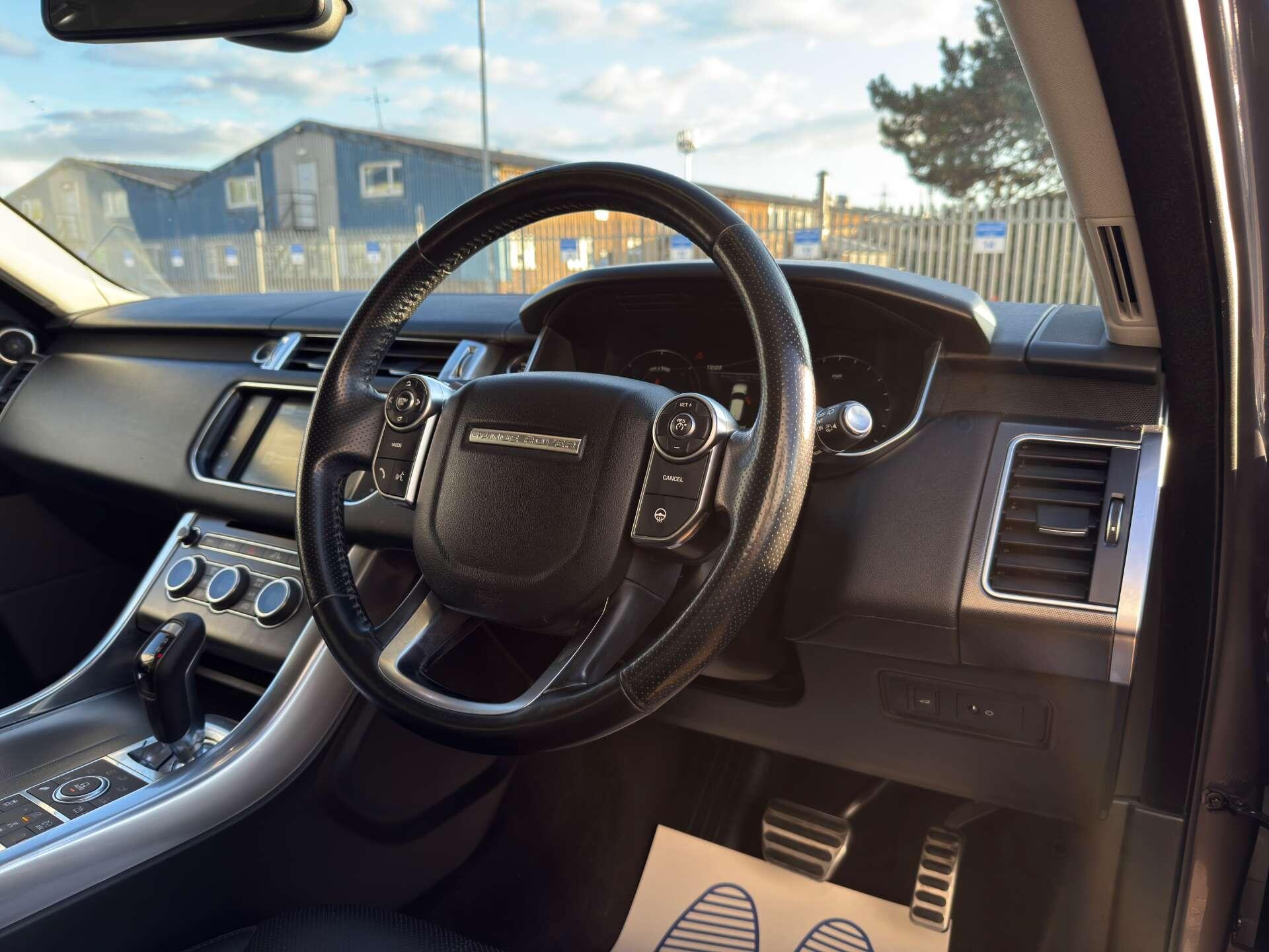 Land Rover Range Rover Sport view 27