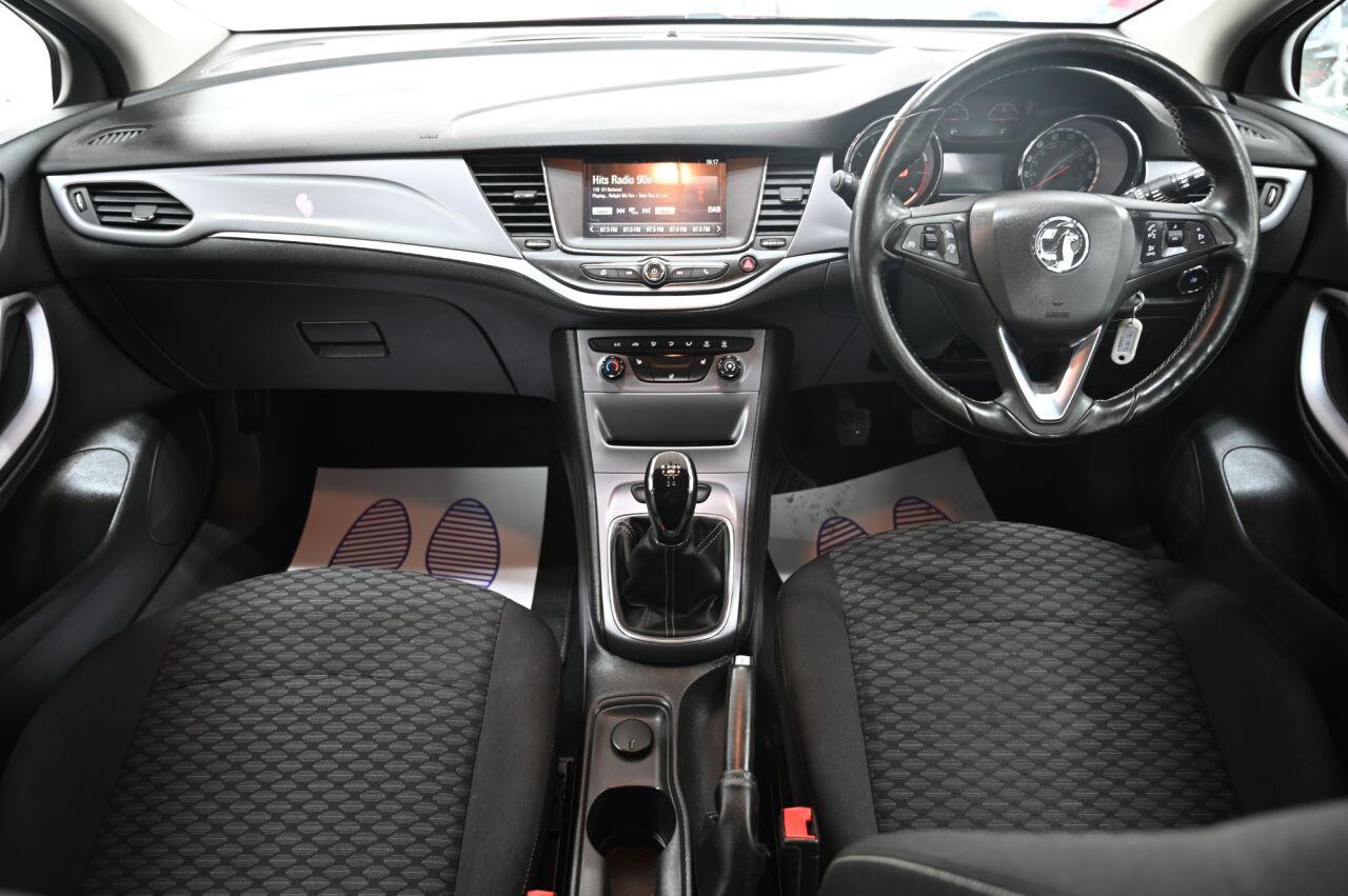Vauxhall Astra view 18