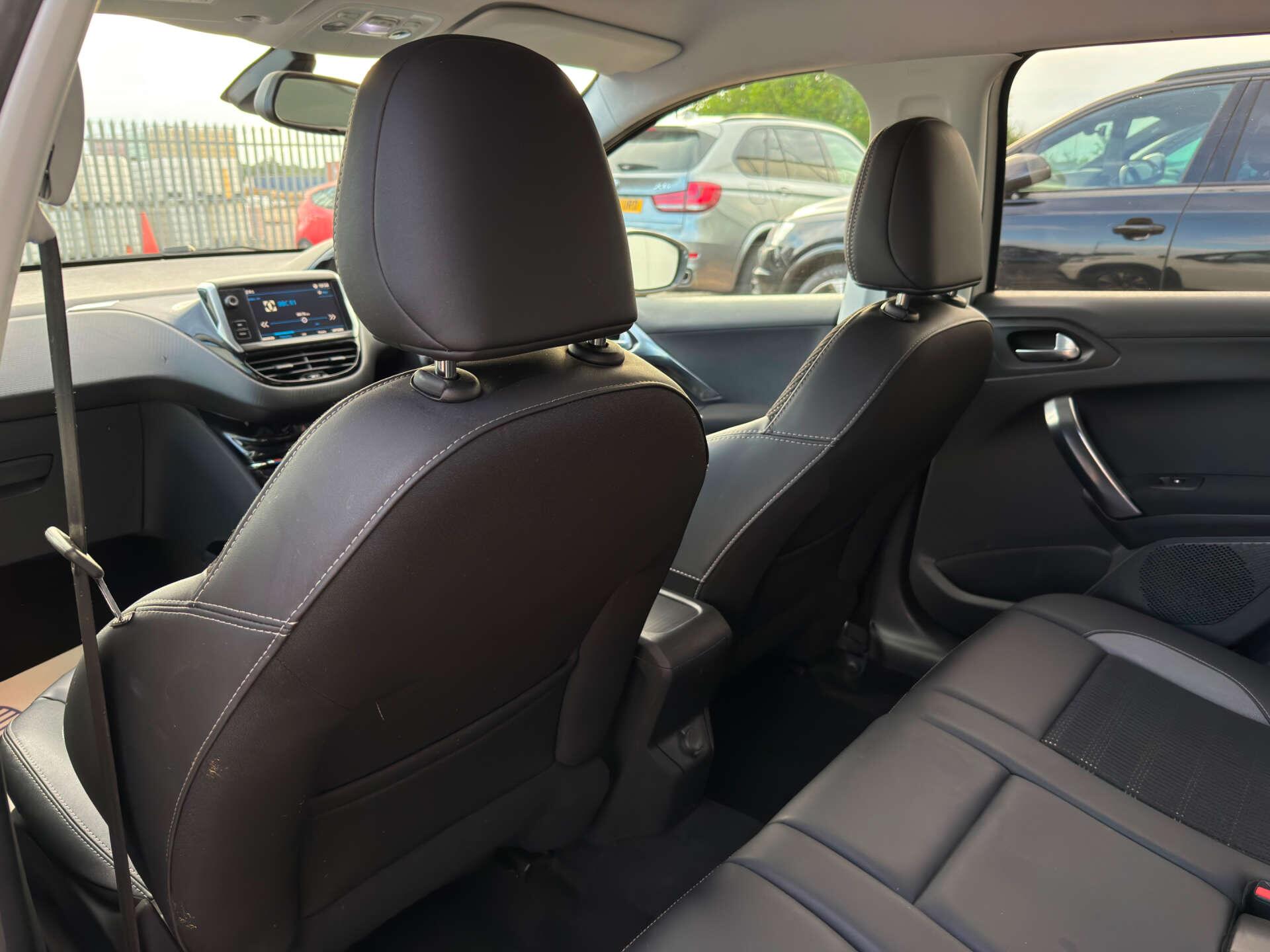 Peugeot 2008 view 34