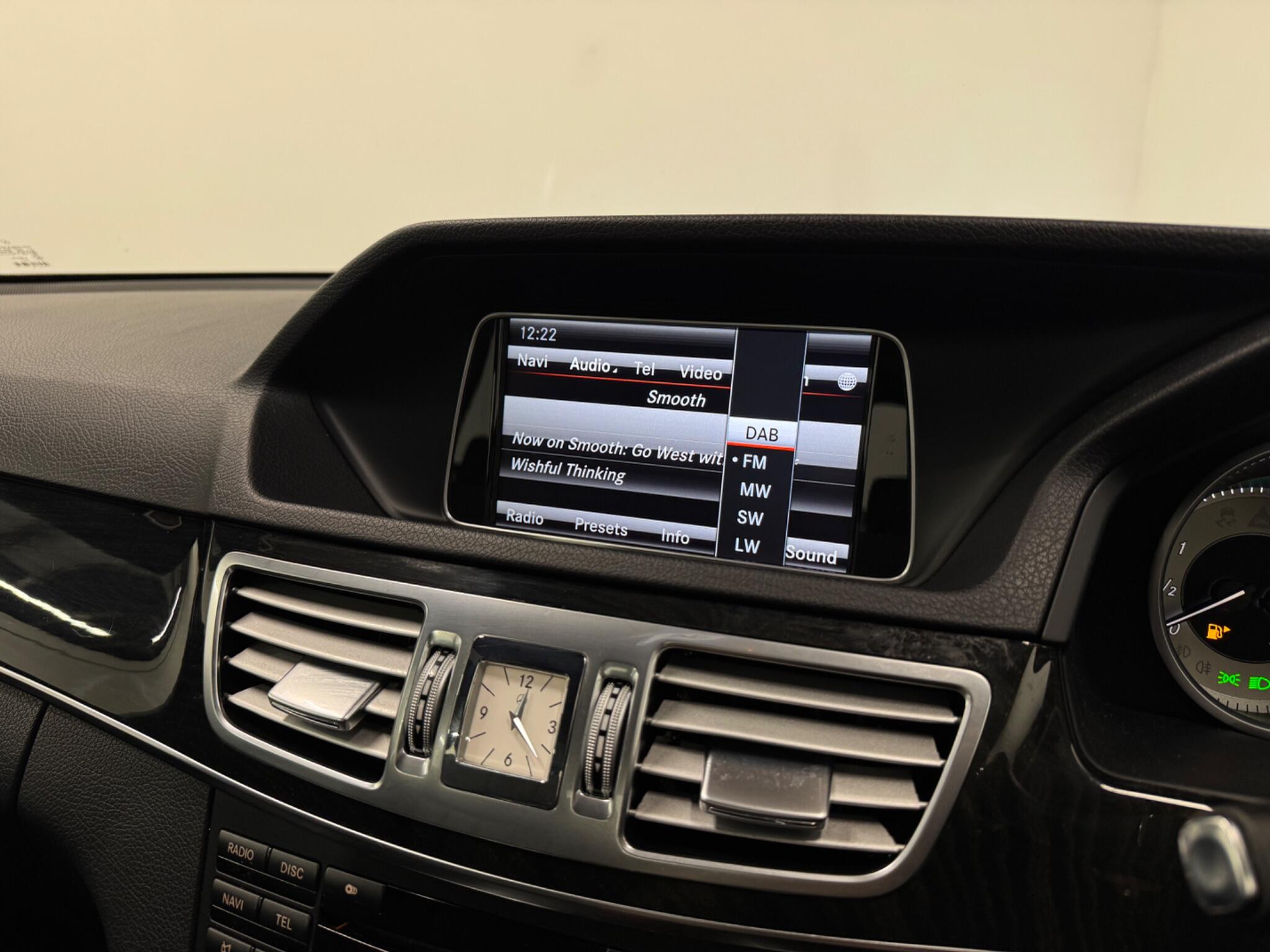 Mercedes-Benz E-Class view 18