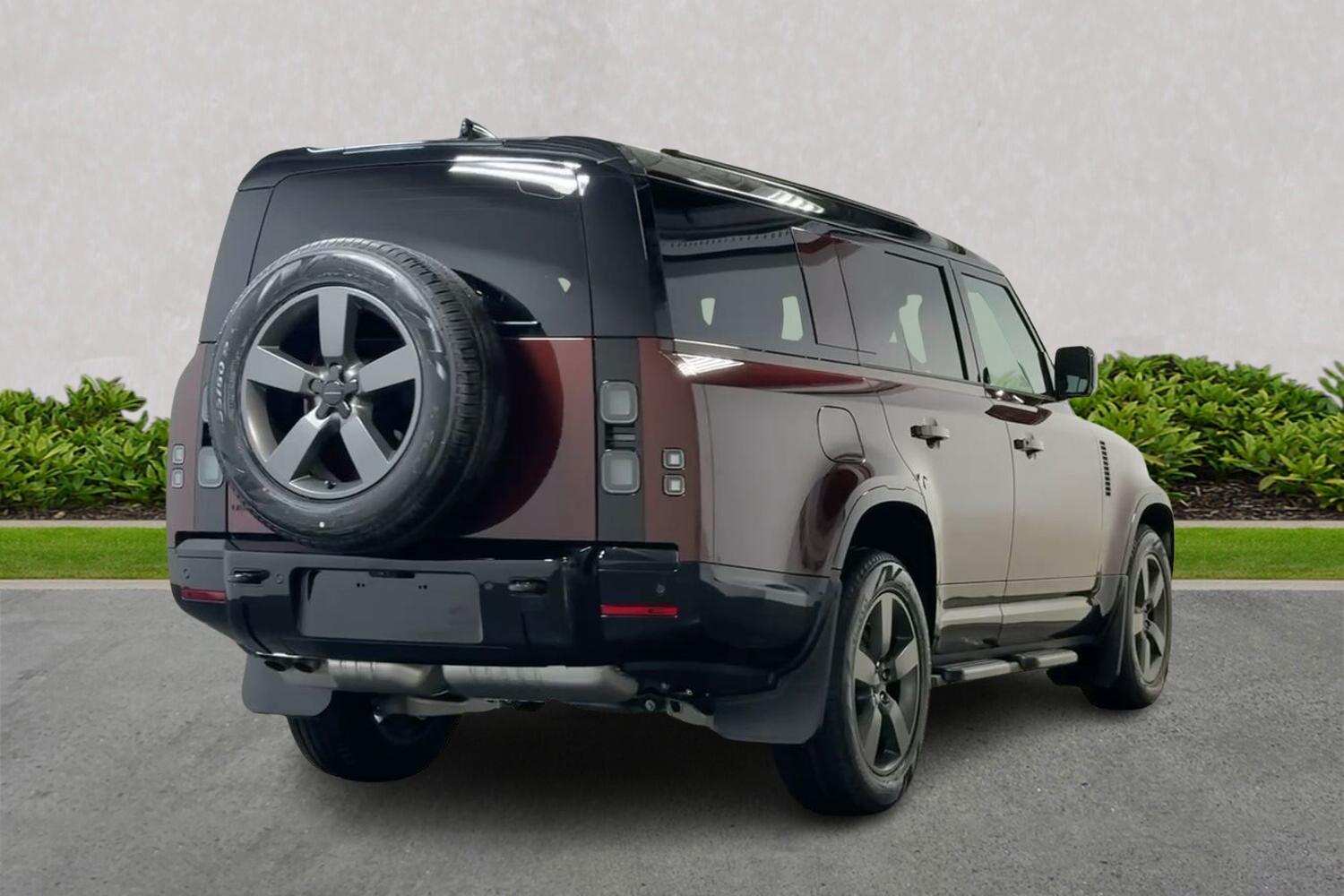 Land Rover Defender view 18
