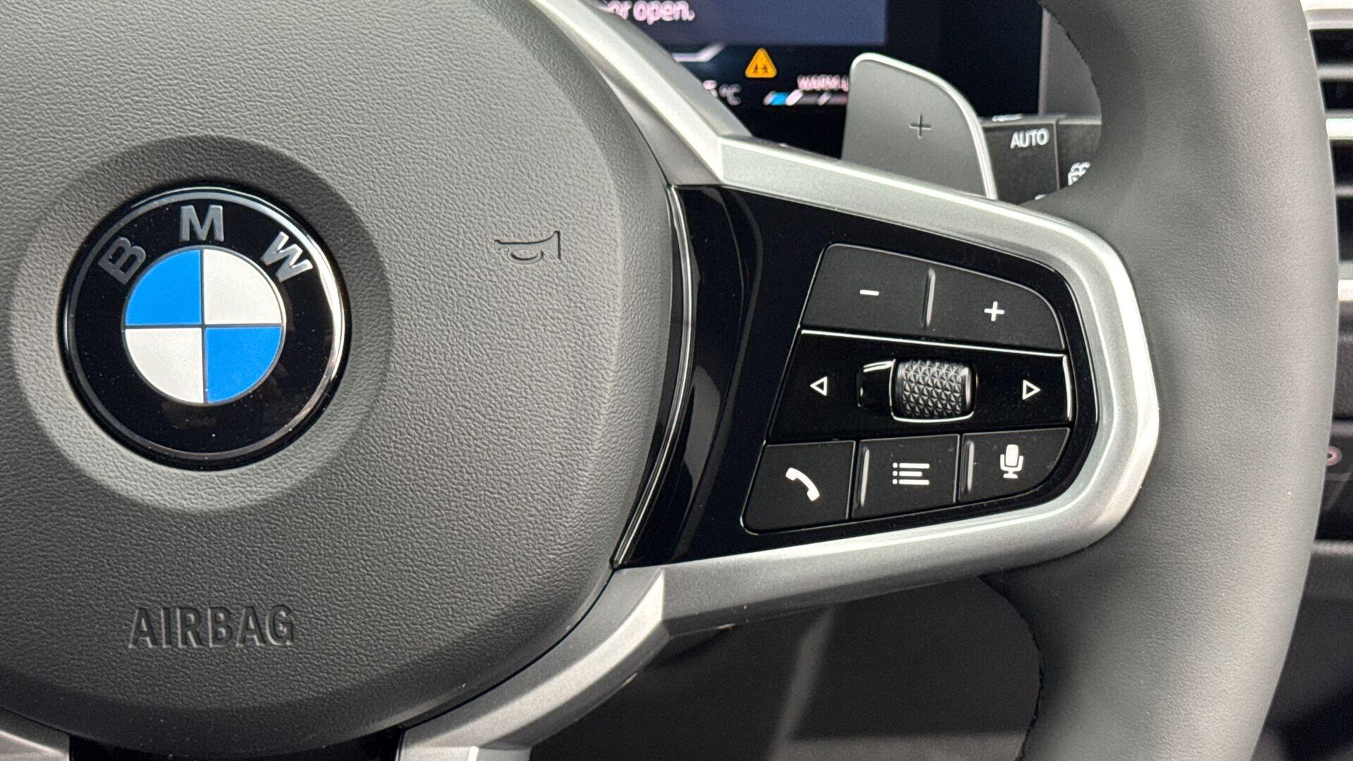 BMW 3 Series view 18