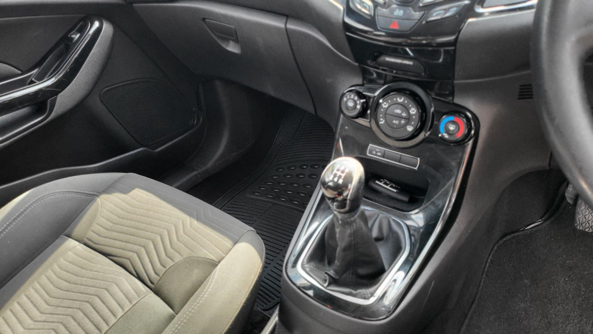 Ford Fiesta view 15