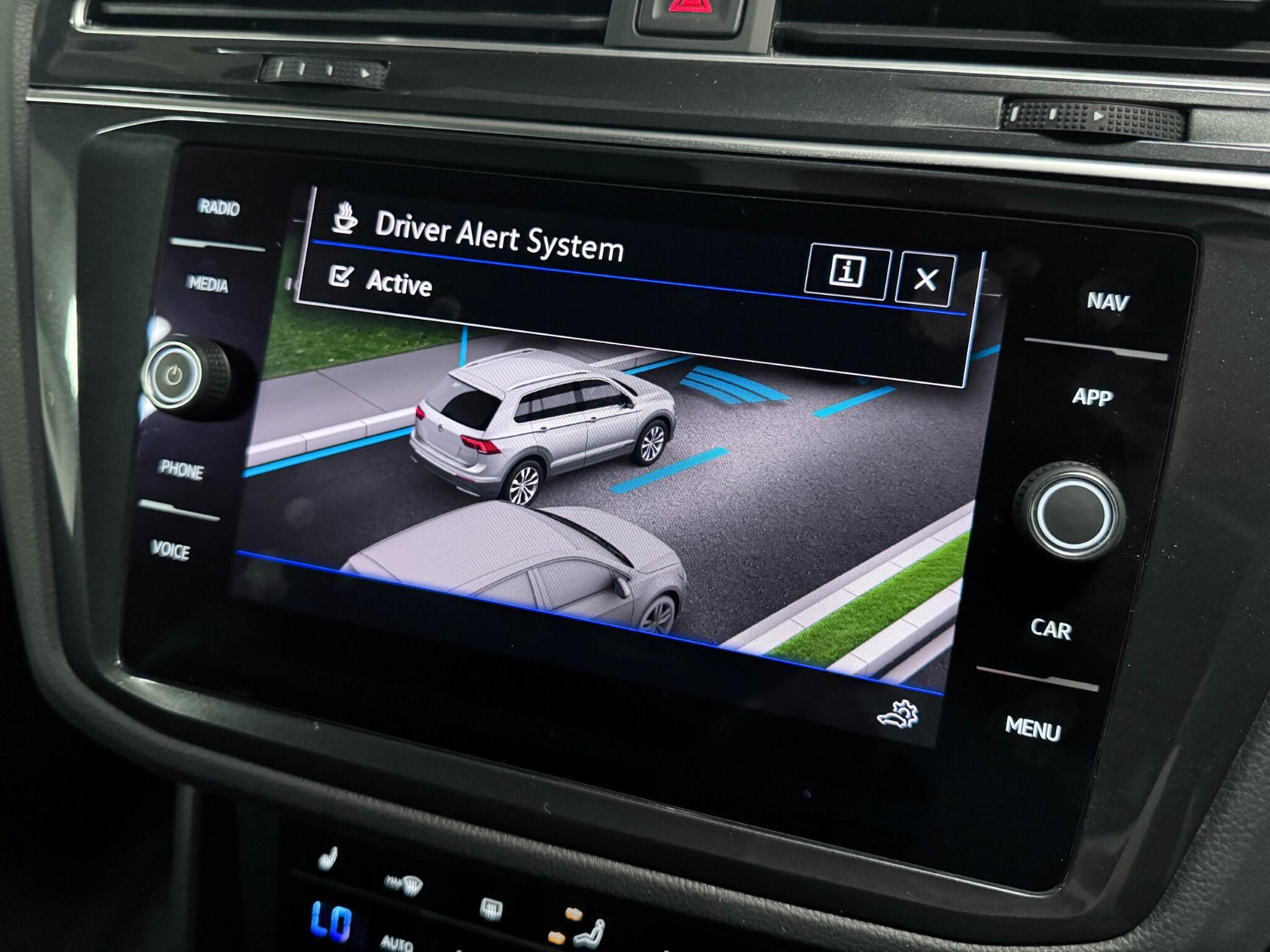 Volkswagen Tiguan view 52