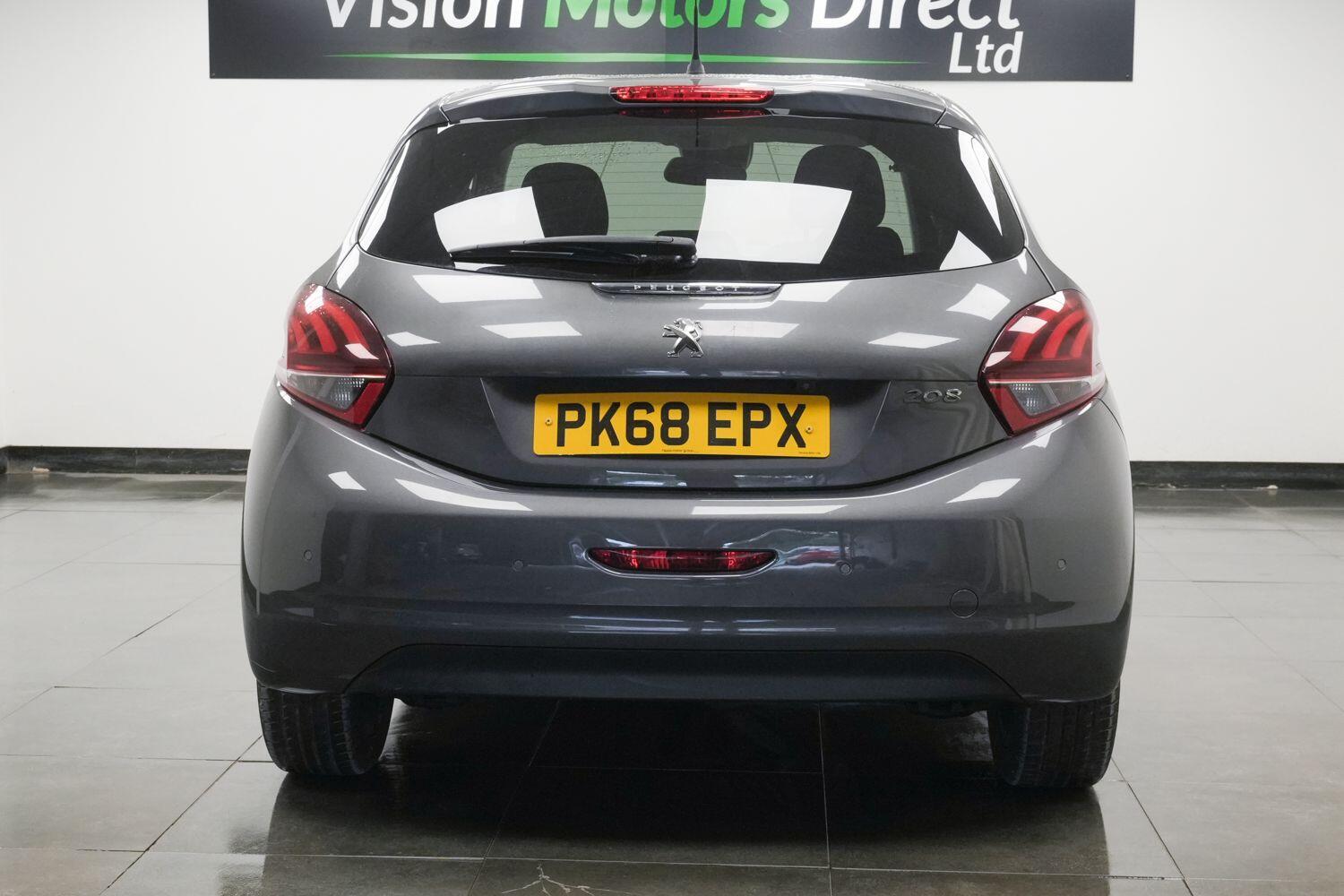 Peugeot 208 view 3