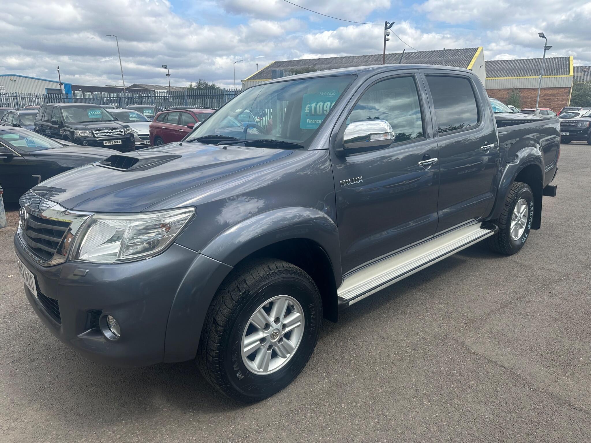 Toyota Hilux view 7