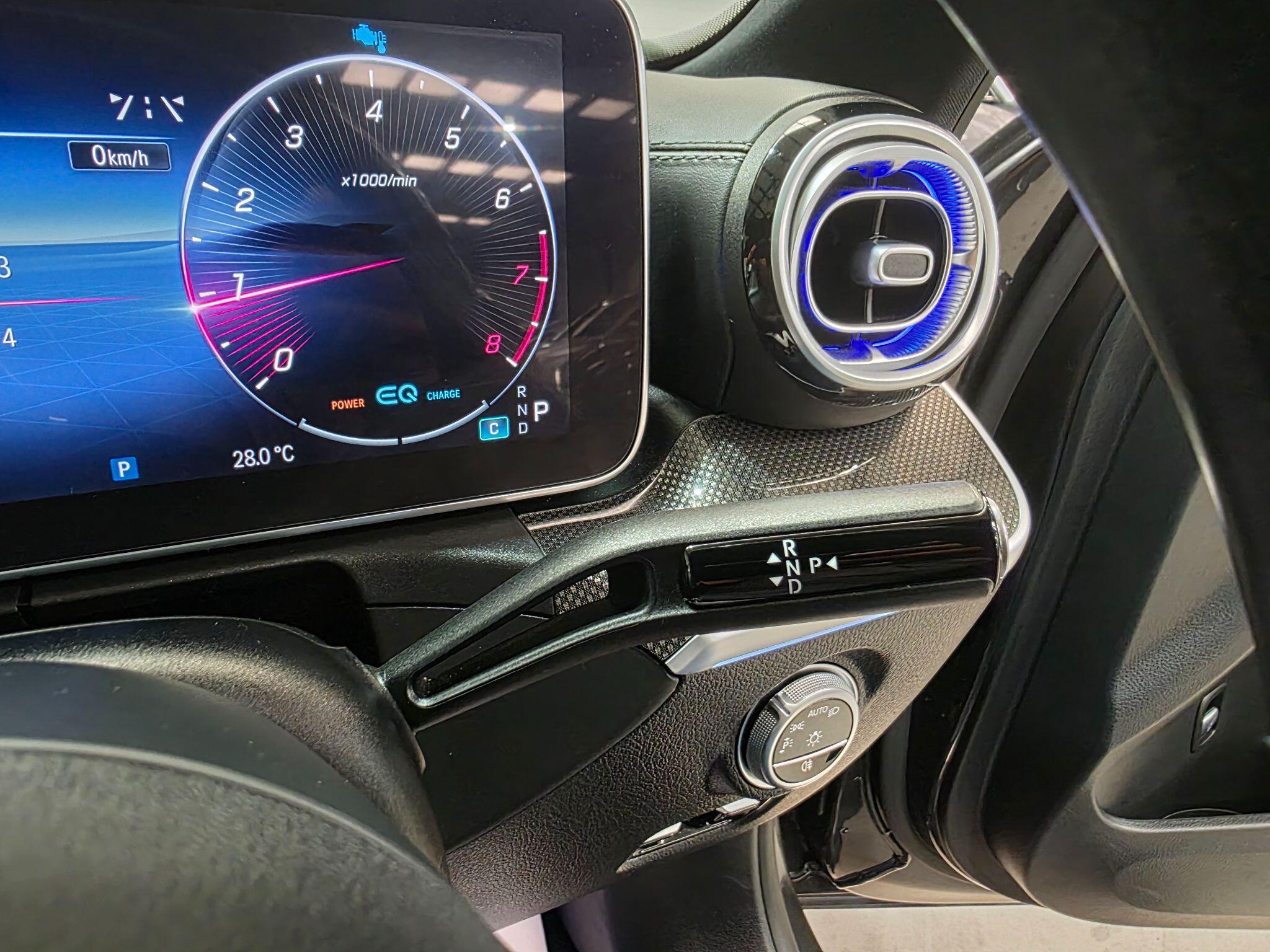 Mercedes-Benz C Class view 23