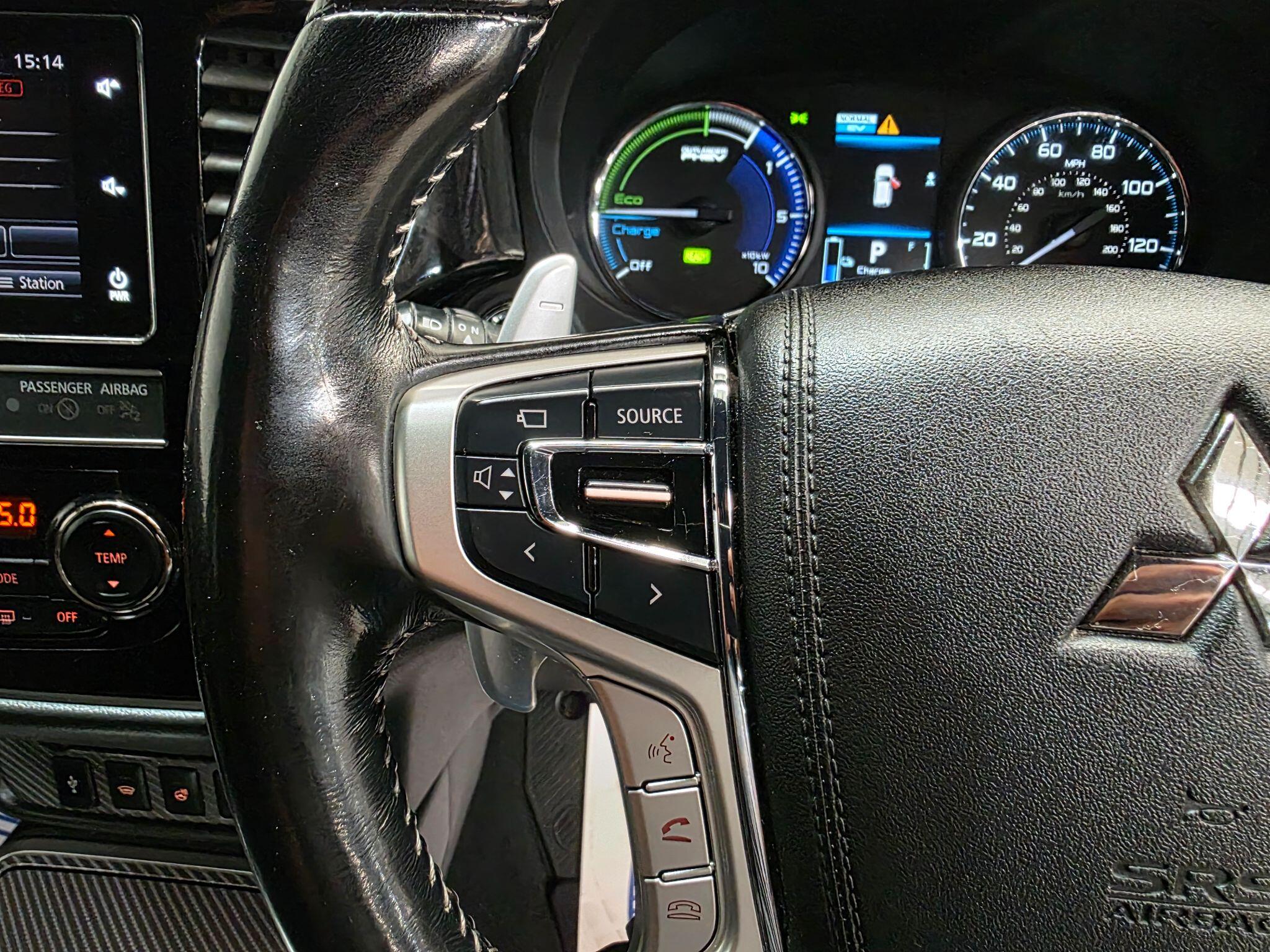 Mitsubishi Outlander view 17
