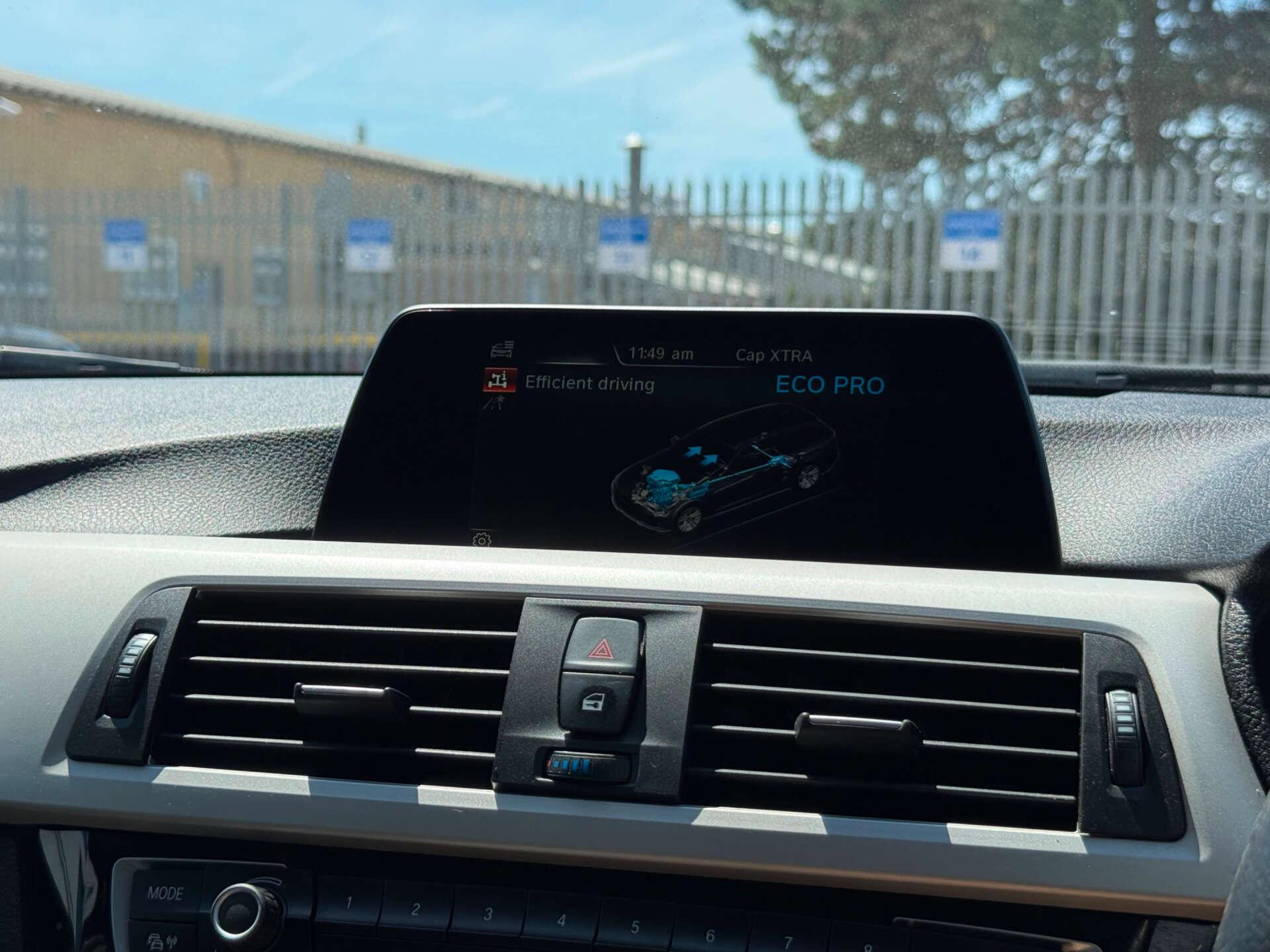 BMW 3 Series view 82