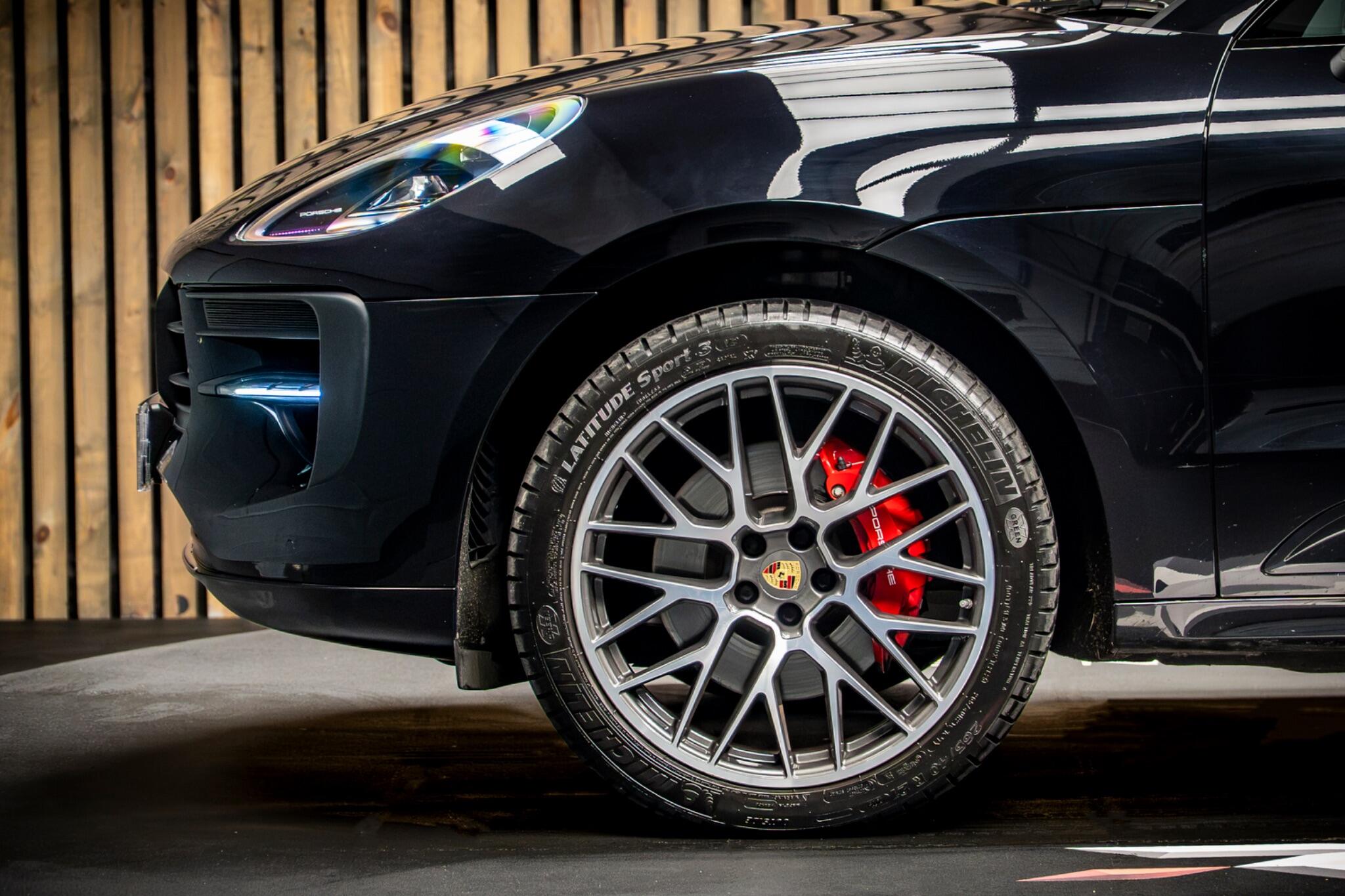 Porsche Macan view 9