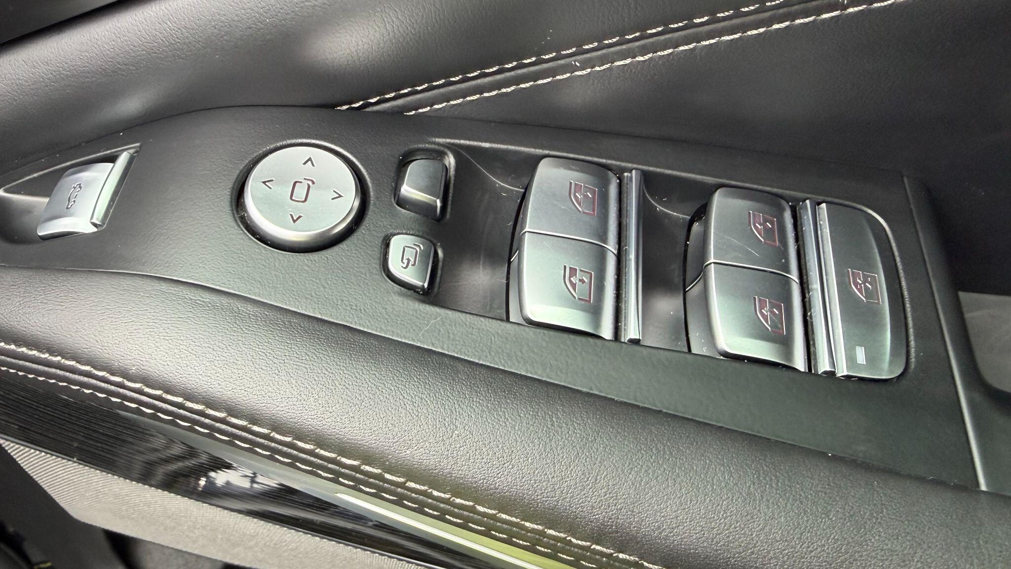 BMW X7 view 18