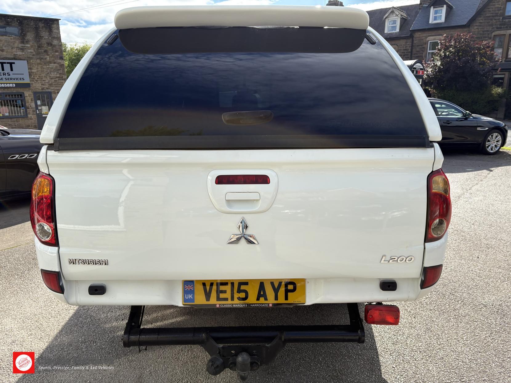 Mitsubishi L200 view 8