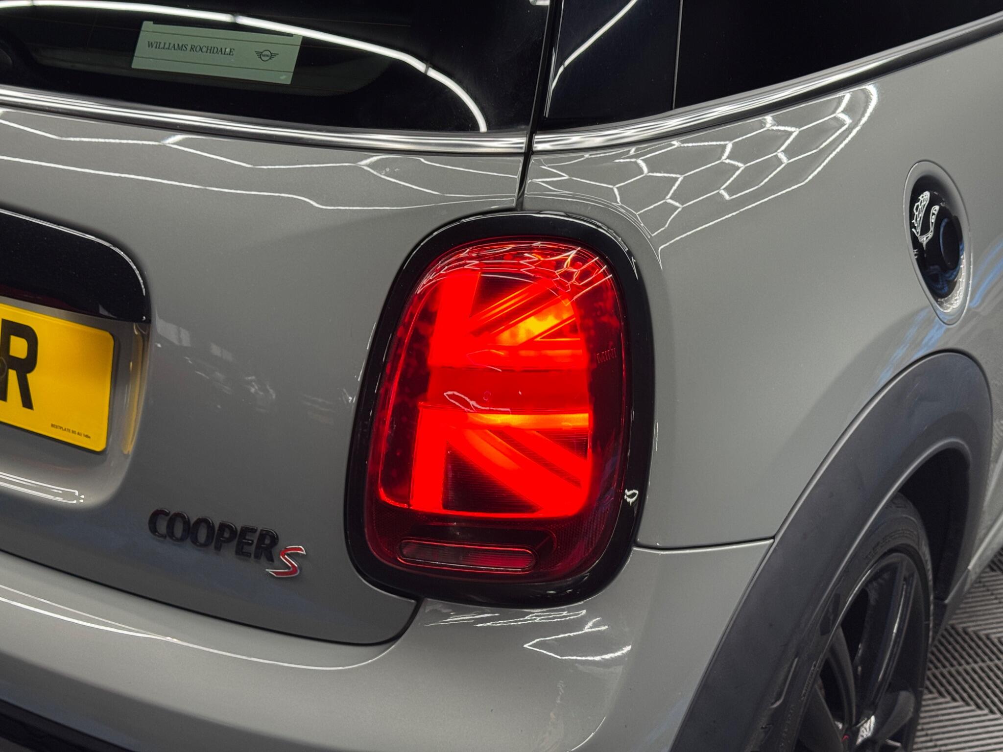 MINI Hatch view 44