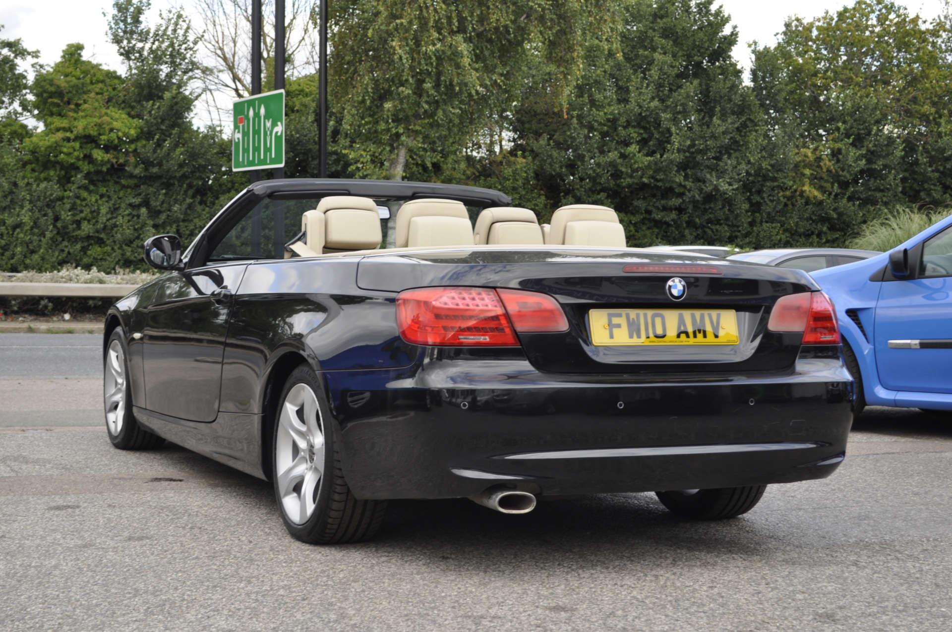BMW 3 Series view 5