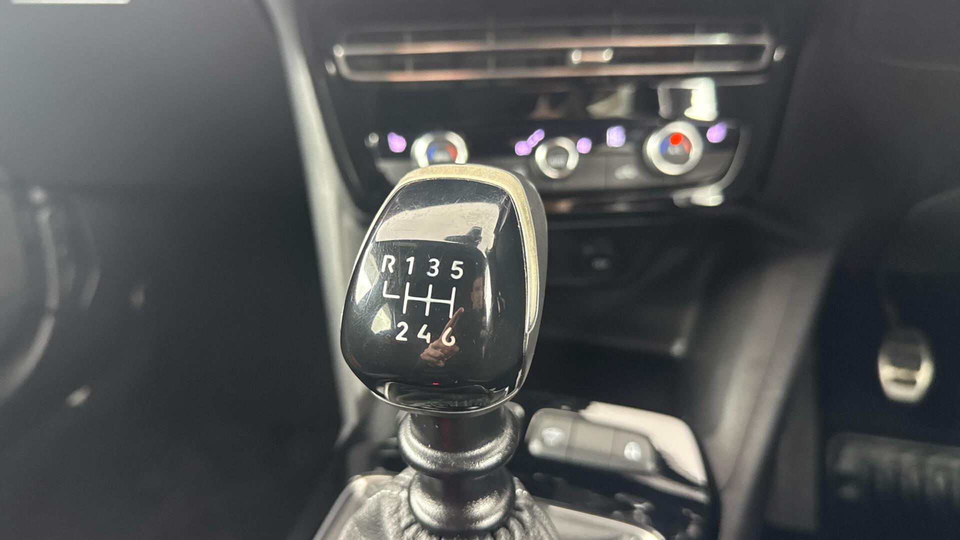 Vauxhall Mokka view 31